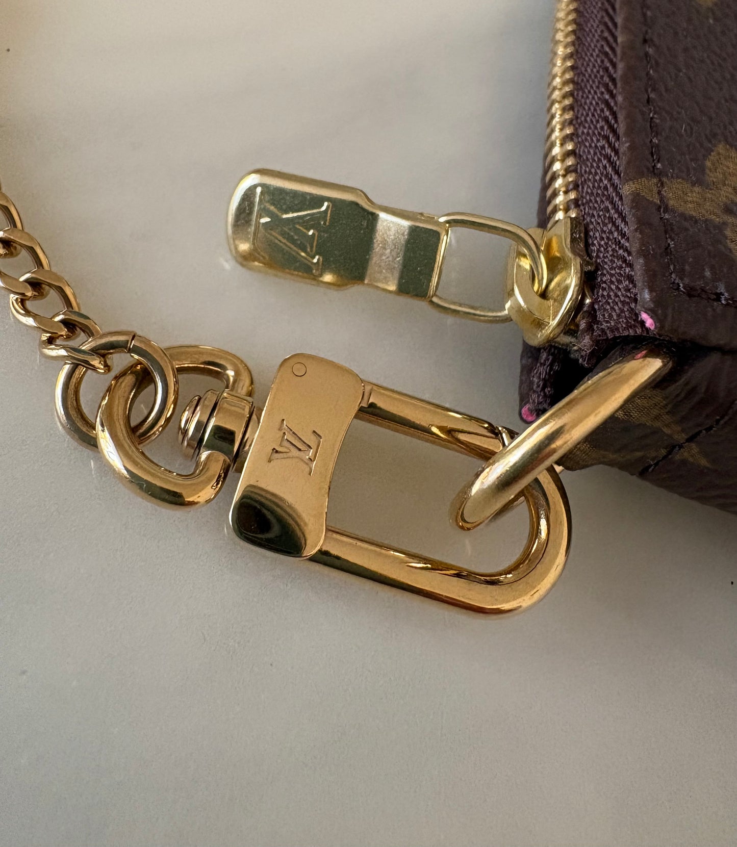 LOUIS VUITTON LV Holiday Limited Edition Vivienne Seoul Korea Animation 2022 Mini Pochette Monogram Gold Hardware