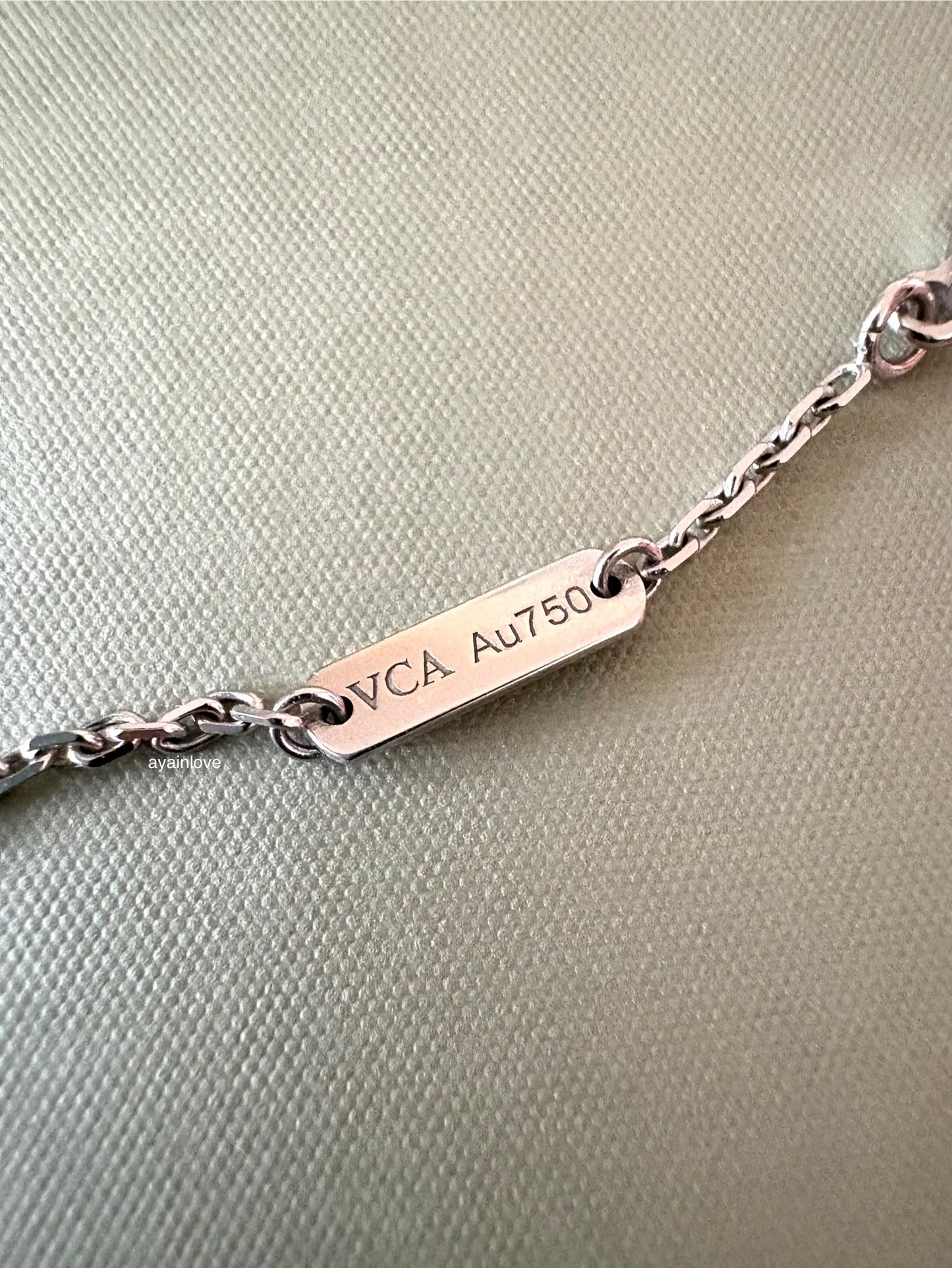 VAN CLEEF ARPELS VCA 18KT White Gold Limited 2022 Holiday Pendant Tiffany Blue Diamond Vintage Alhambra