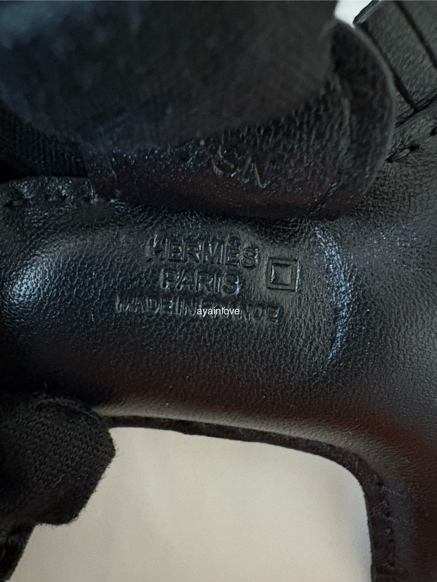 HERMES Rodeo PM Alligator Touch So Black Bag Charm