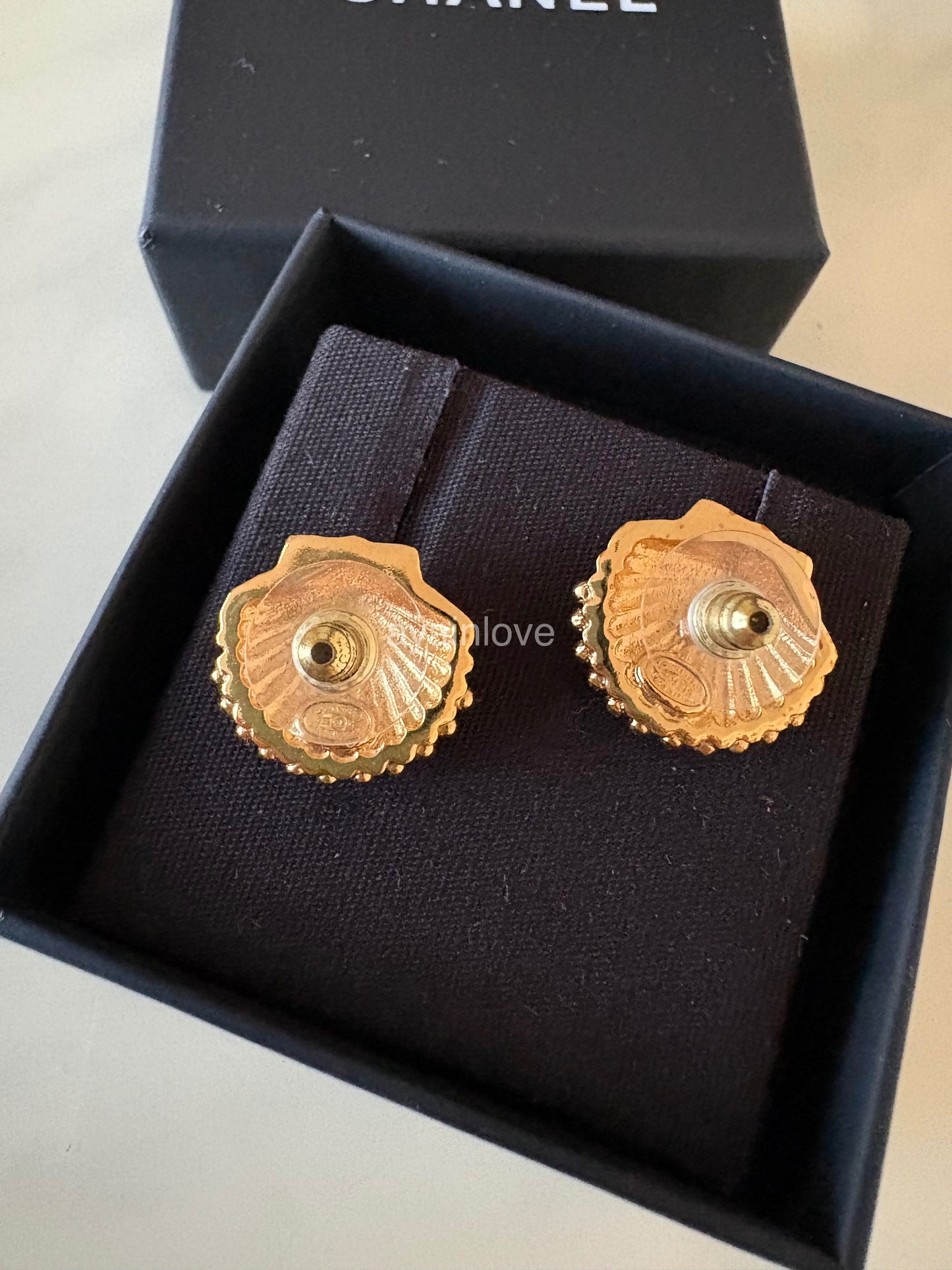 CHANEL 23C Shell CC Multicolour Crystal Stud Earrings Gold Hardware