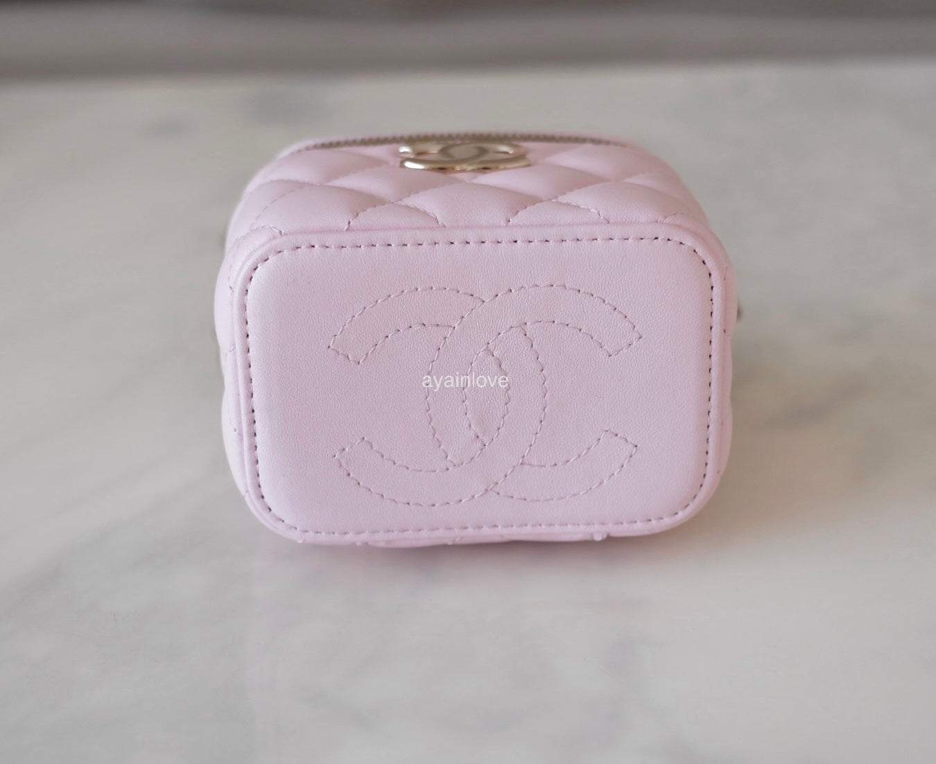 CHANEL 22S Light Pink Lamb Skin Square Vanity on Coco Chain Strap Light Gold Hardware