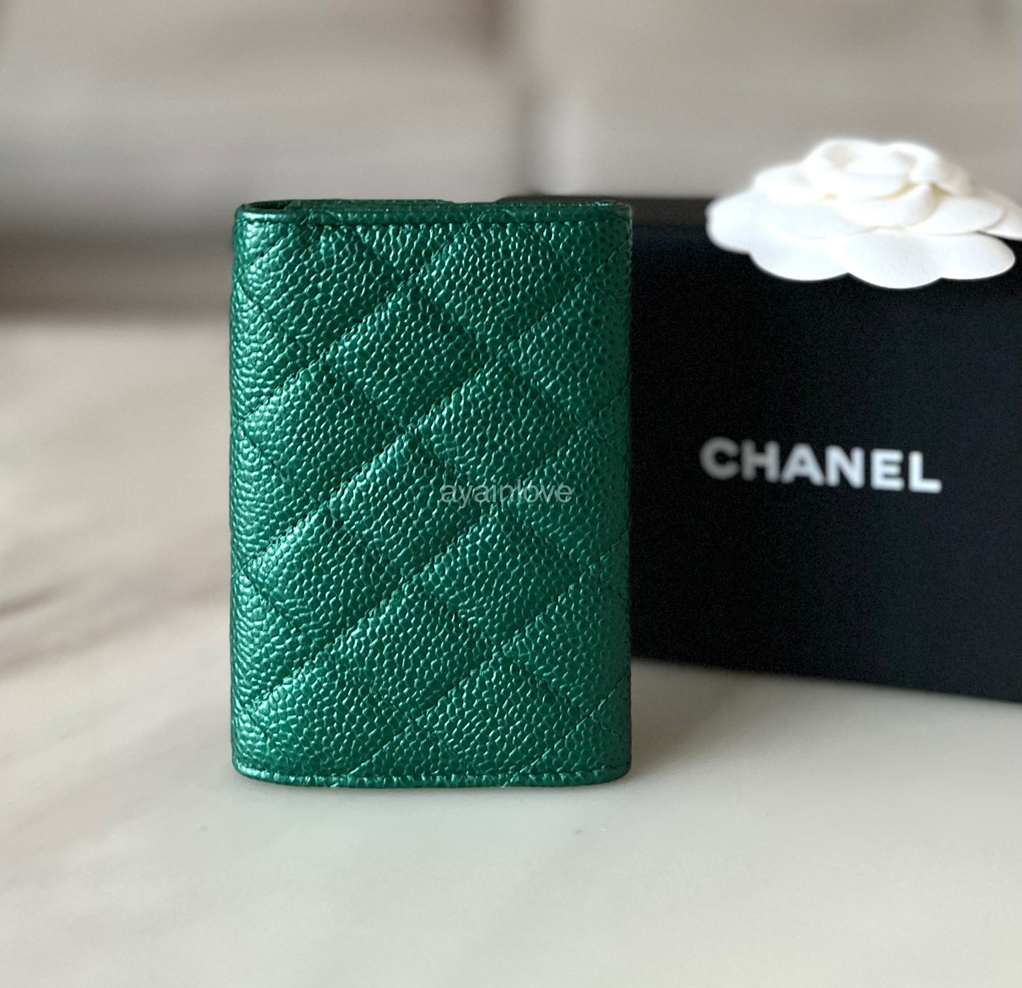 CHANEL 18S Iridescent Green Caviar Small Snap Card Holder Light Gold Hardware