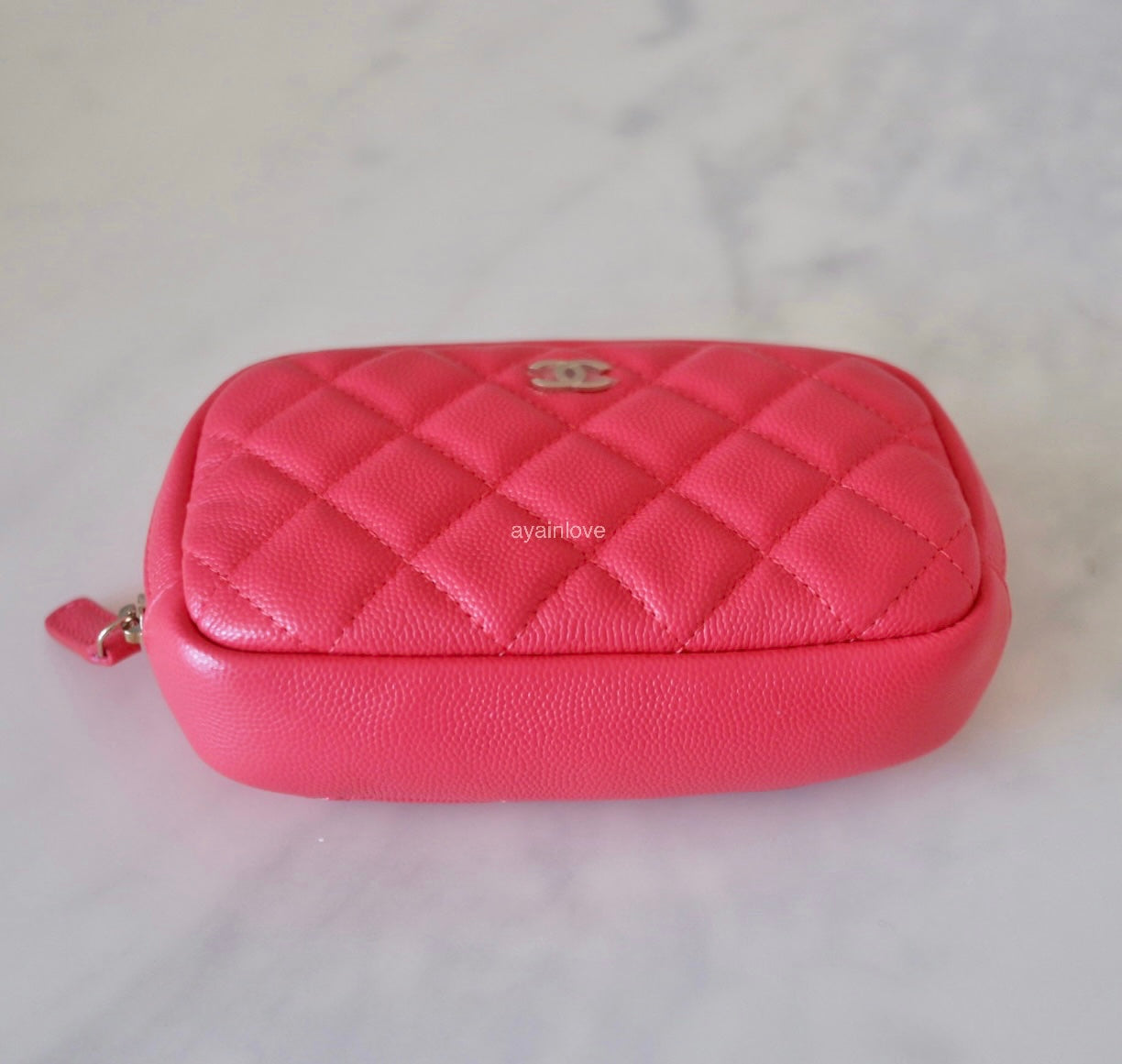 CHANEL 21C Red Caviar Small Cosmetic Pouch Light Gold Hardware