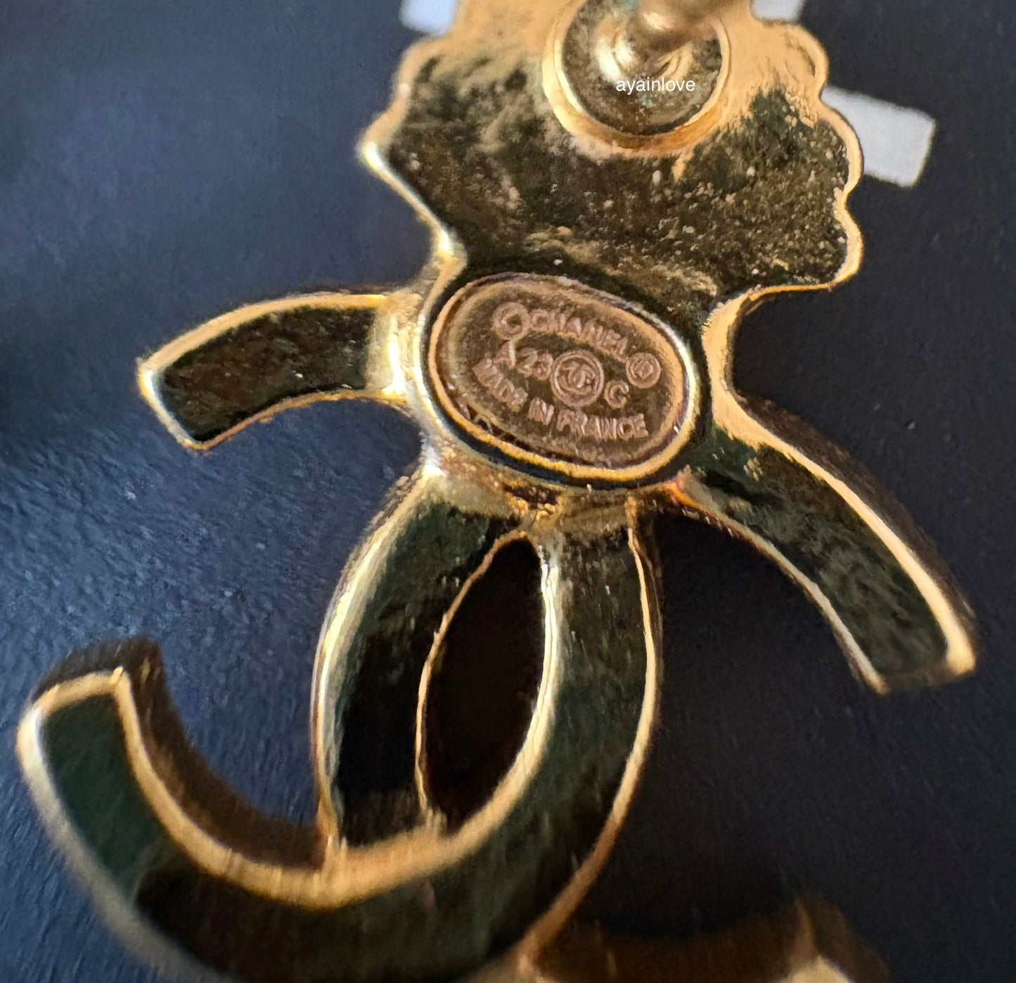 CHANEL 23C Seashell CC Crystal Stud Earrings Gold Hardware