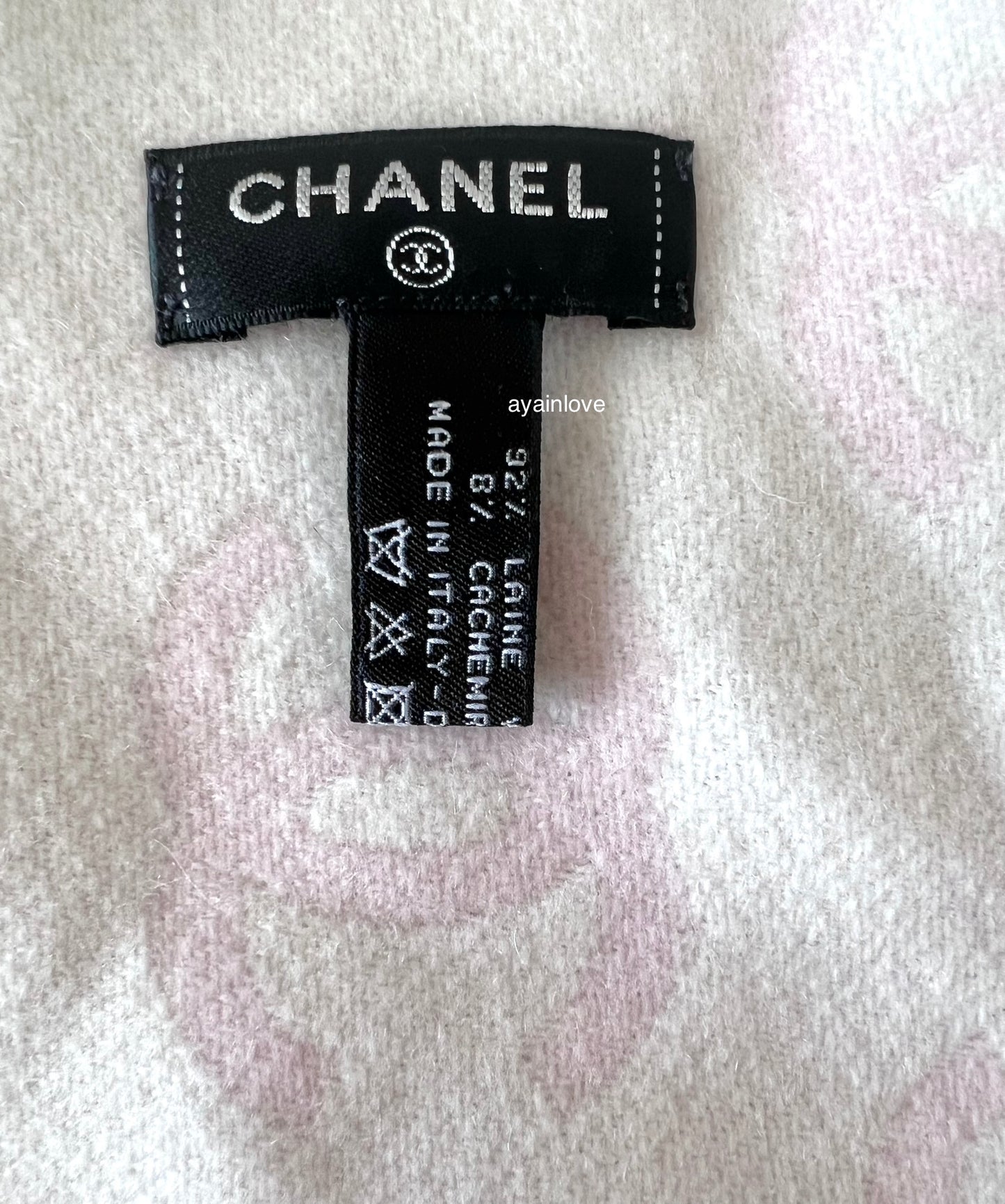 CHANEL CC Logo Wool Cashmere Double Side Light Pink/White Scarf Shawl