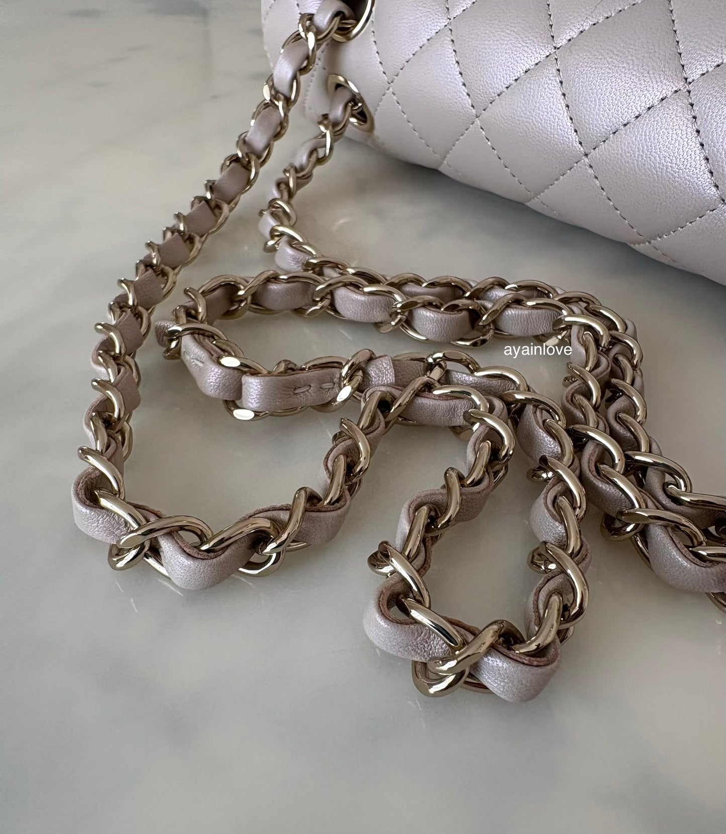 CHANEL 19S Iridescent Beige Lambskin Medium/Large Classic Flap Light Gold Hardware
