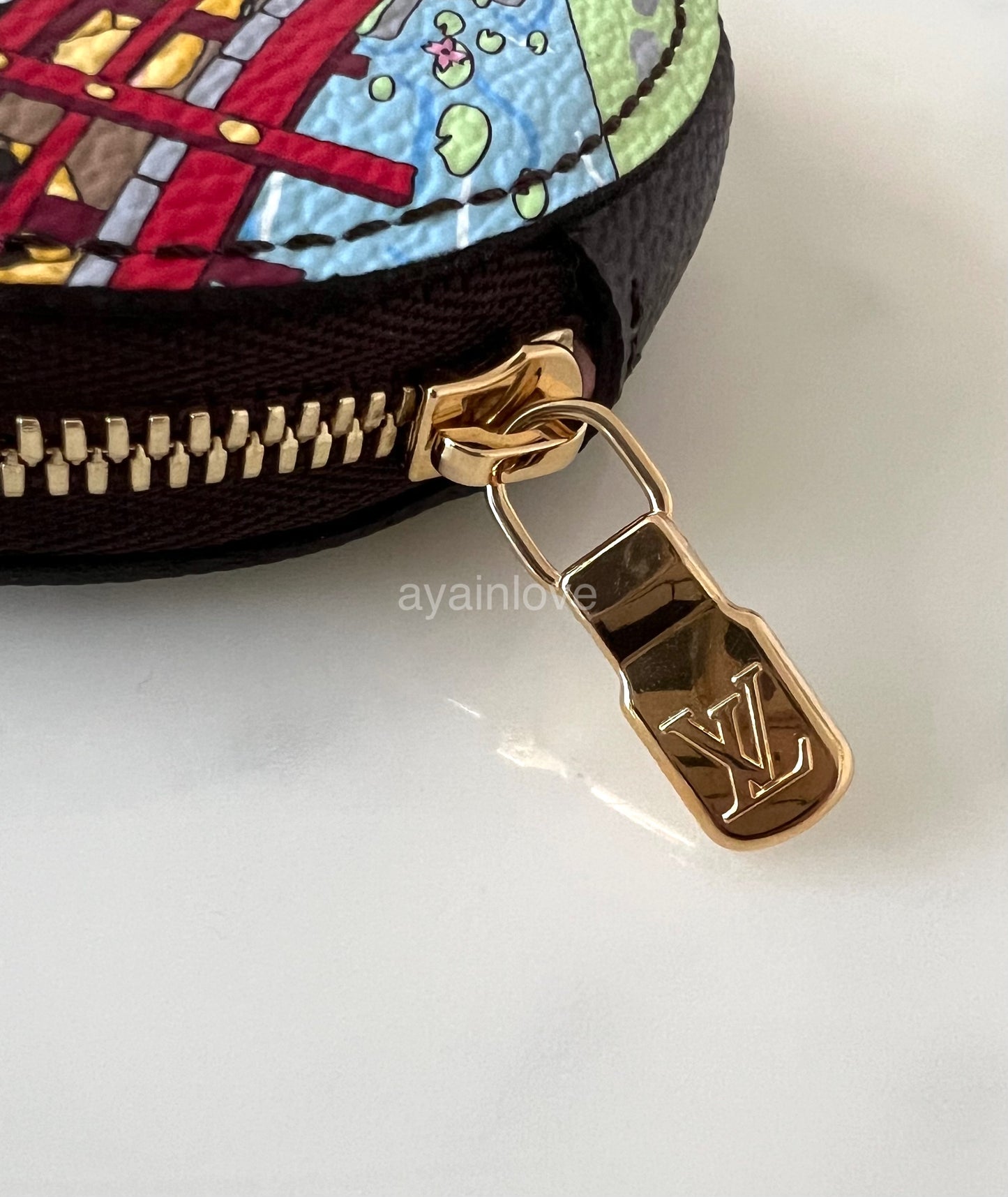 LV LOUIS VUITTON Animation Holiday 2021 Japan Vivienne Round Coin Purse Monogram Gold Hardware