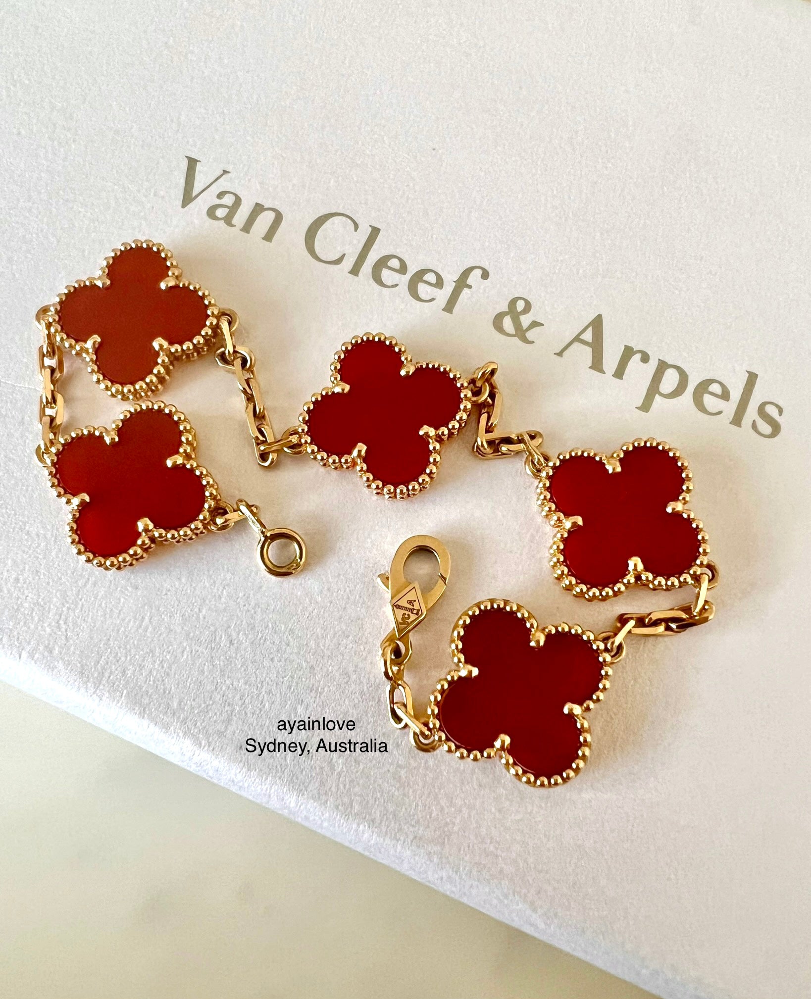 VAN CLEEF & ARPELS 18K Yellow Gold Carnelian 5 Motifs Vintage Alhambra  Bracelet 1276299