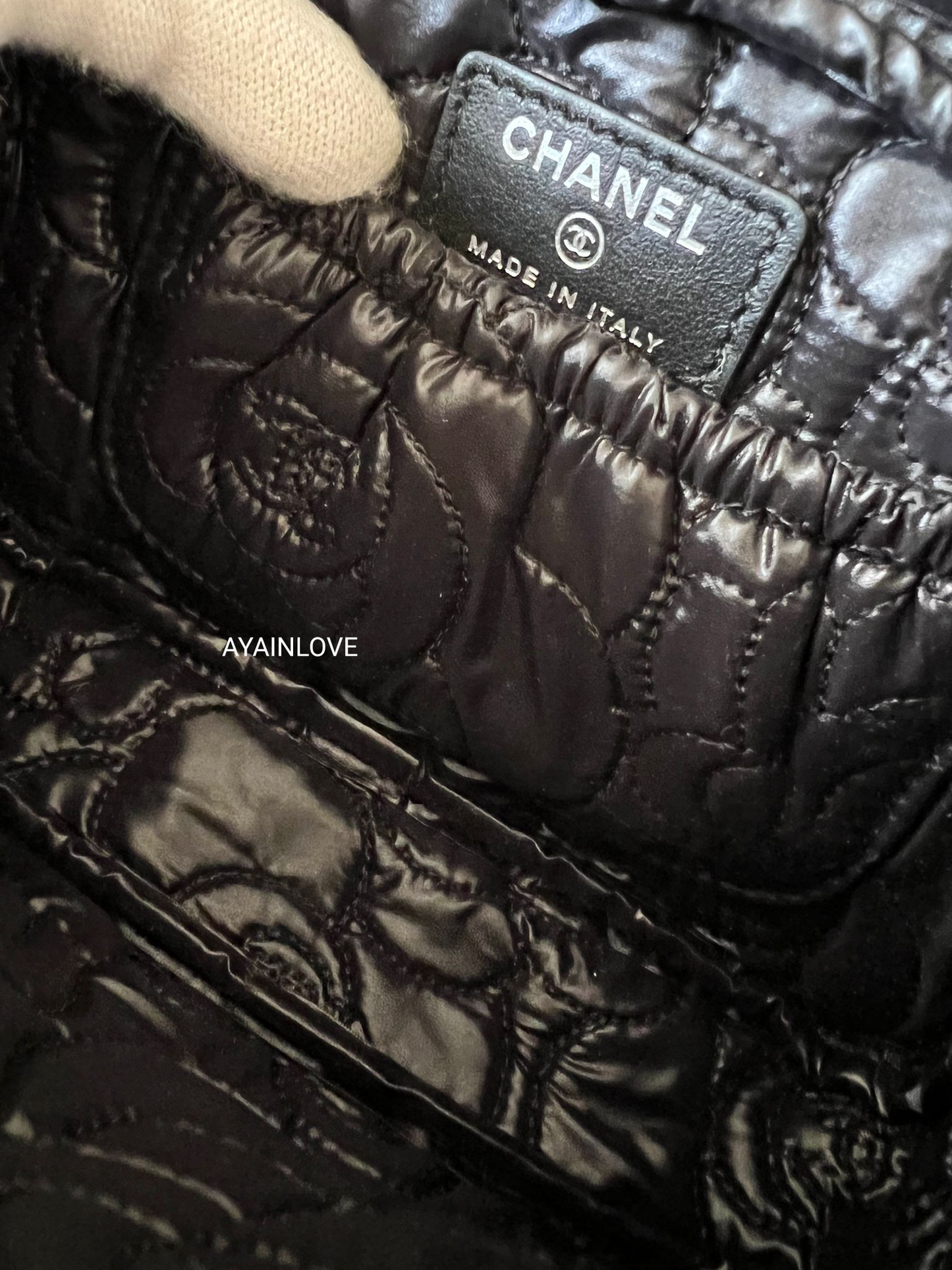 CHANEL 17K Pearly Black Camellia Small Cosmetic Pouch Silver Hardware