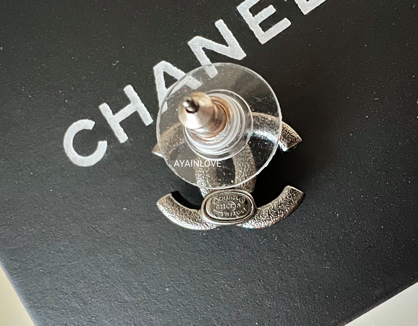 22S RAINBOW CC CRYSTAL STUD EARRINGS SHINY RUTHENIUM HARDWARE