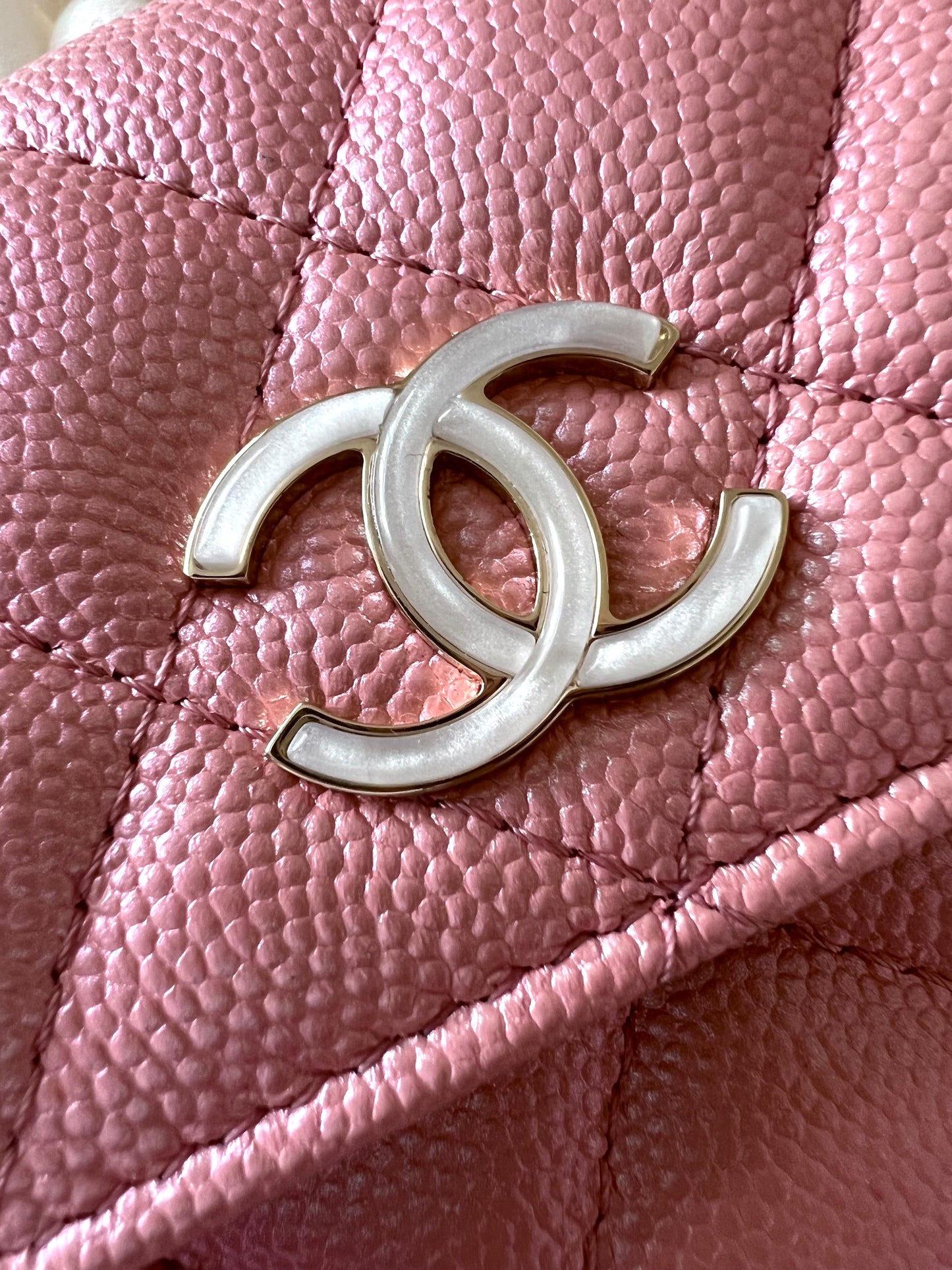 19S IRIDESCENT PINK TRIFOLD WALLET PEARLY CC HARDWARE *NEW*