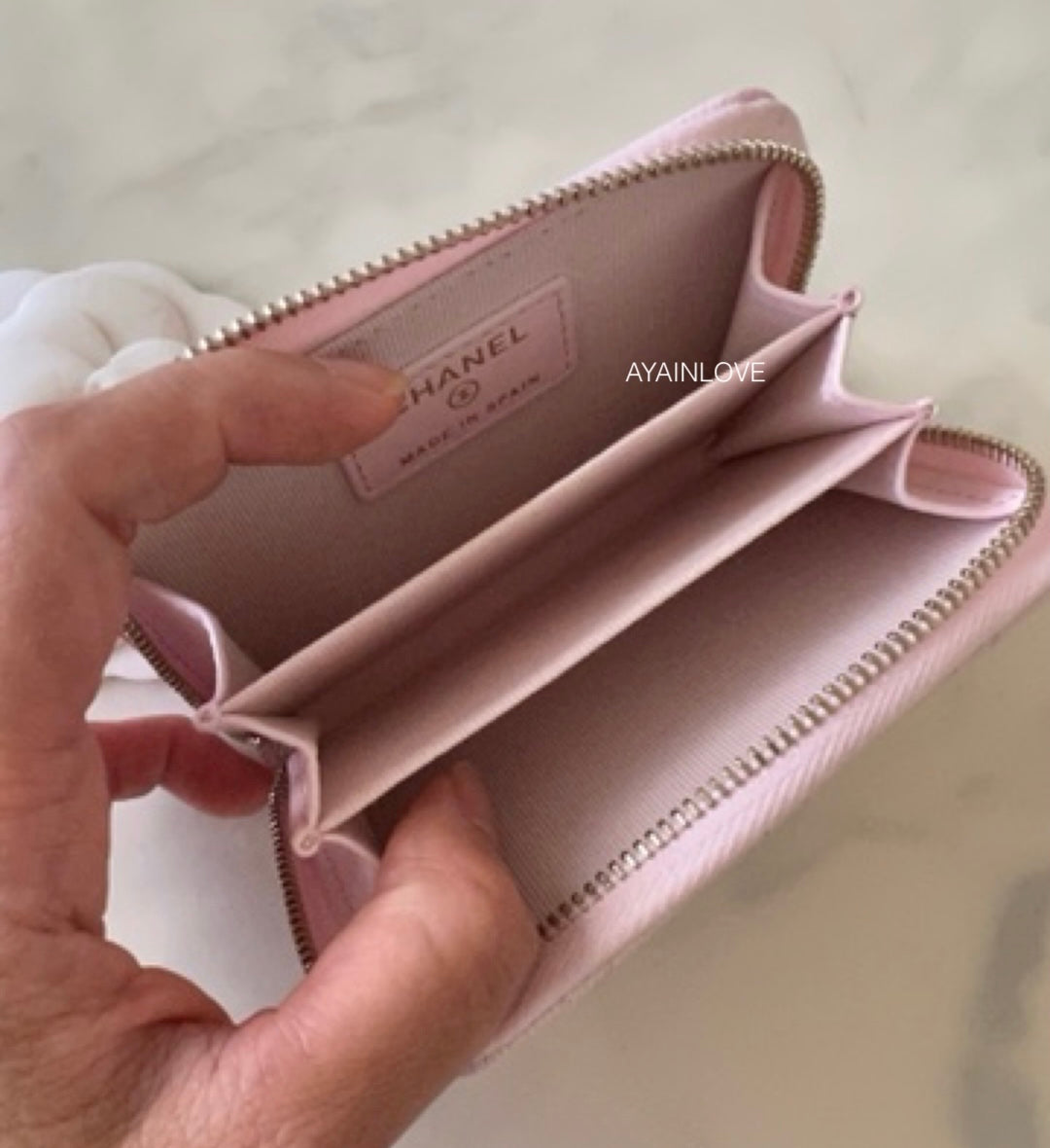 22P LIGHT PINK CAVIAR ZIPPY CARD HOLDER LIGHT GOLD HARDWARE *NEW*