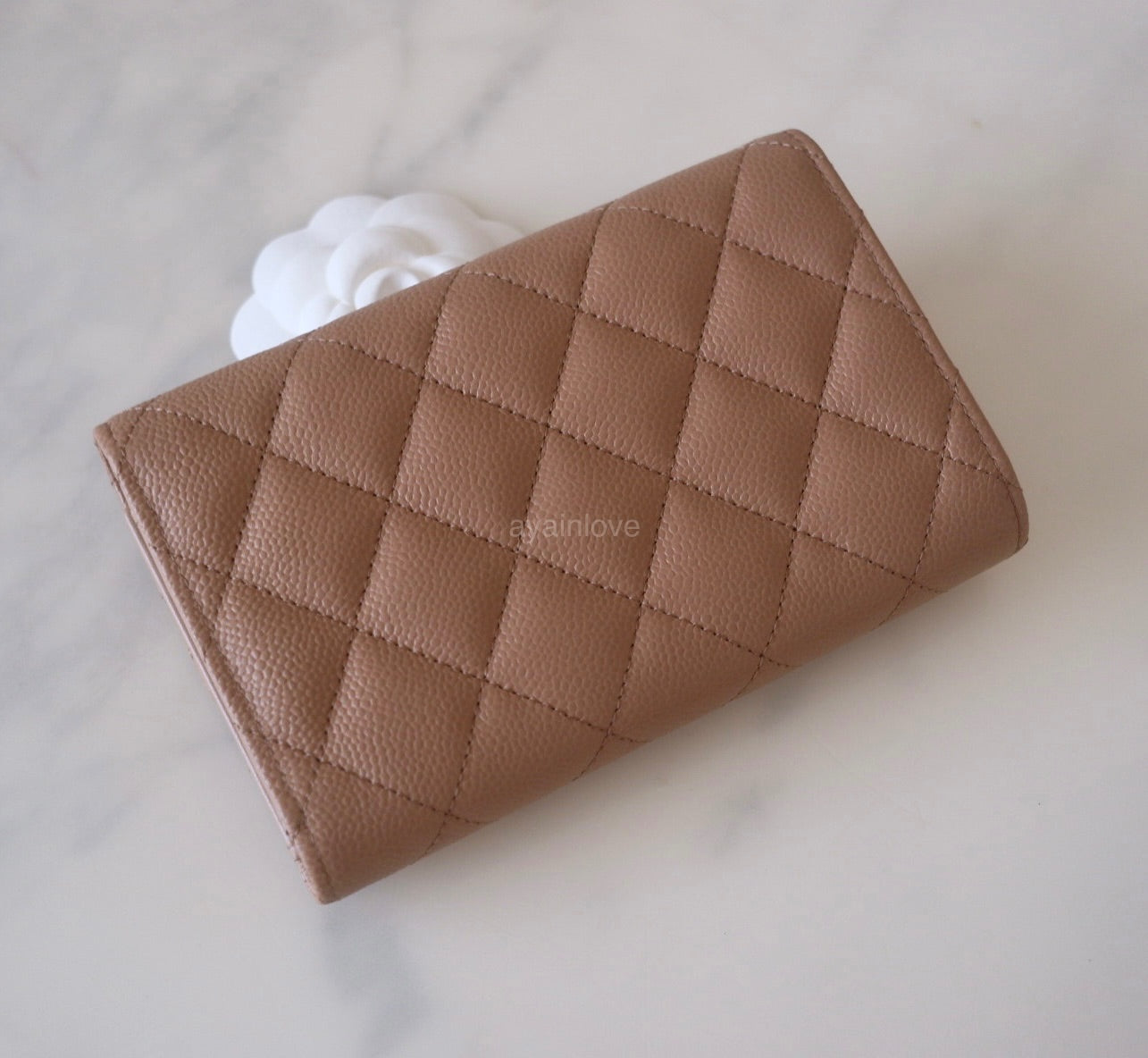 CHANEL 22K Caramel Dark Beige Caviar Medium Flap Trifold Wallet Oversized CC Light Gold Hardware