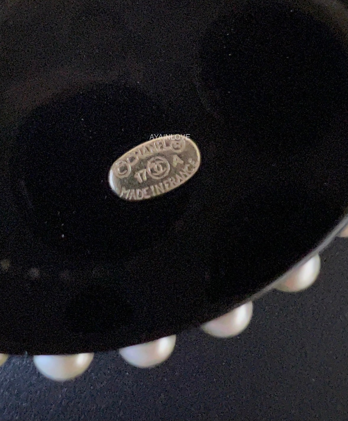 CHANEL 17A Mademoiselle Round Pearl Resin Brooch Light Gold Hardware