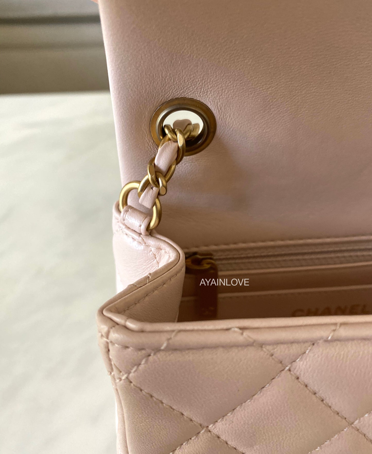 22C BEIGE PEARL CRUSH LAMB SKIN SQUARE MINI AGED GOLD HARDWARE *NEW*