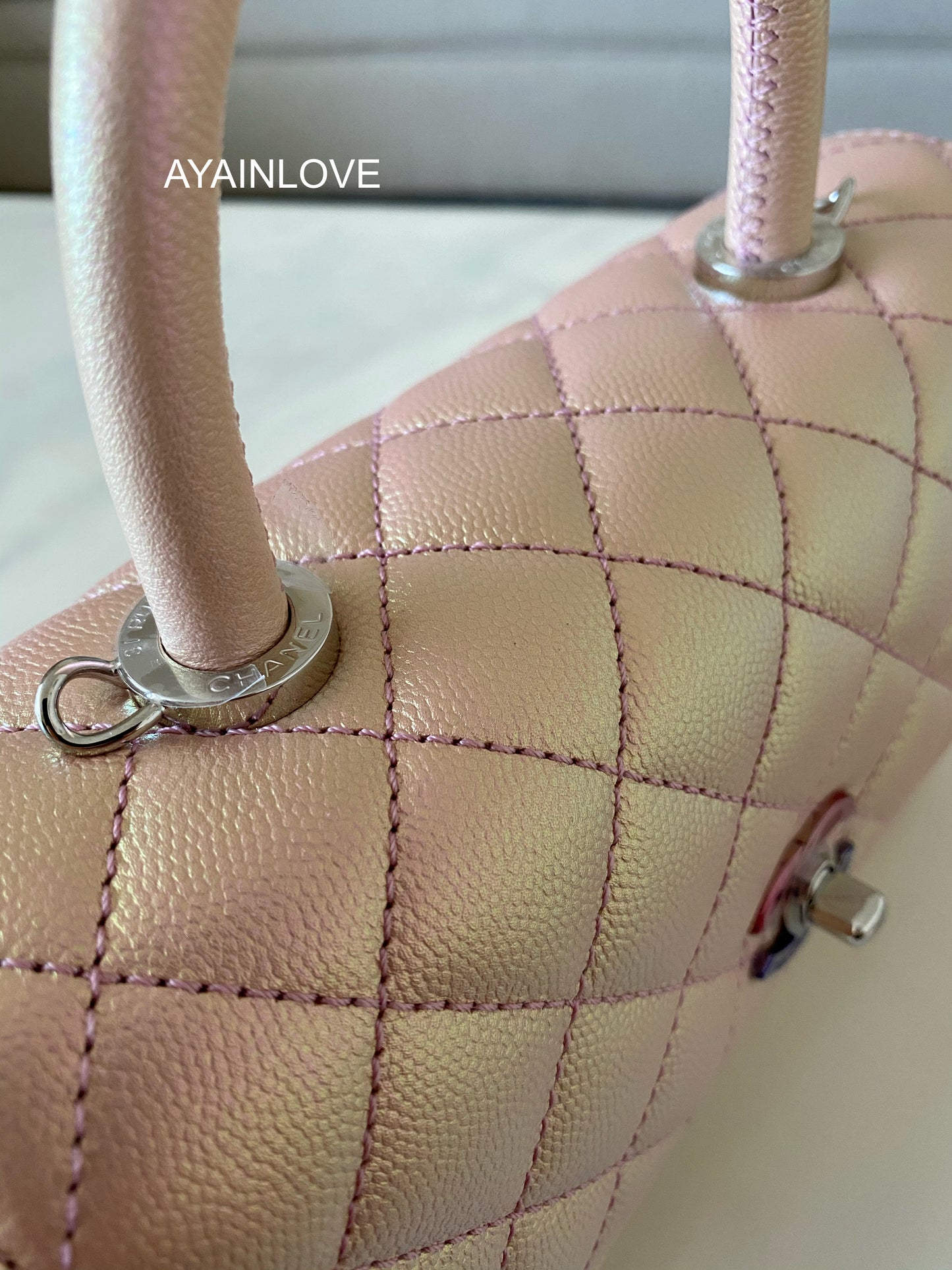 21K IRIDESCENT PINK CAVIAR COCO HANDLE SMALL OLD MINI 24 cm RAINBOW HARDWARE *NEW*