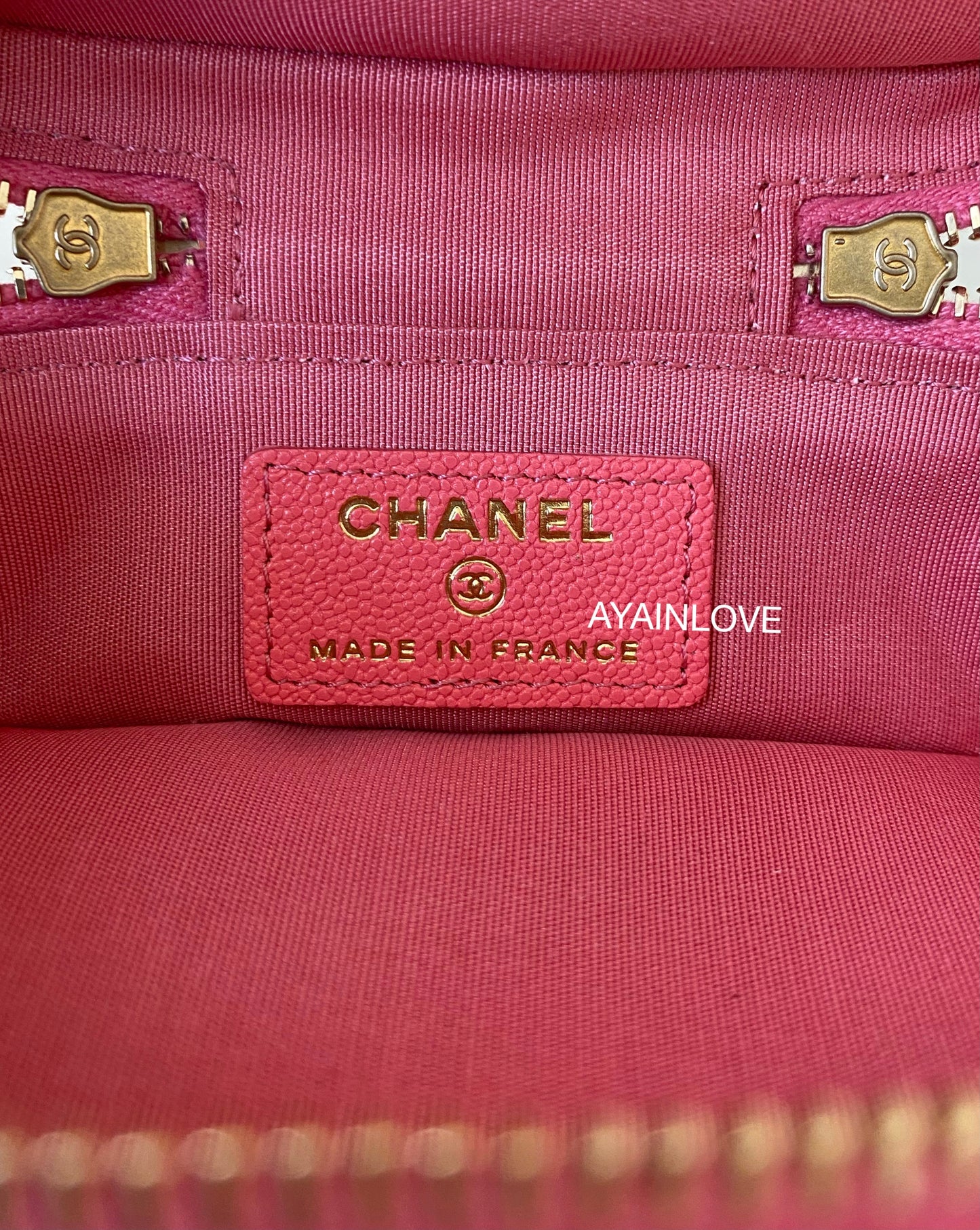 CHANEL 21S Pink Caviar Top Handle Vanity Gold Hardware