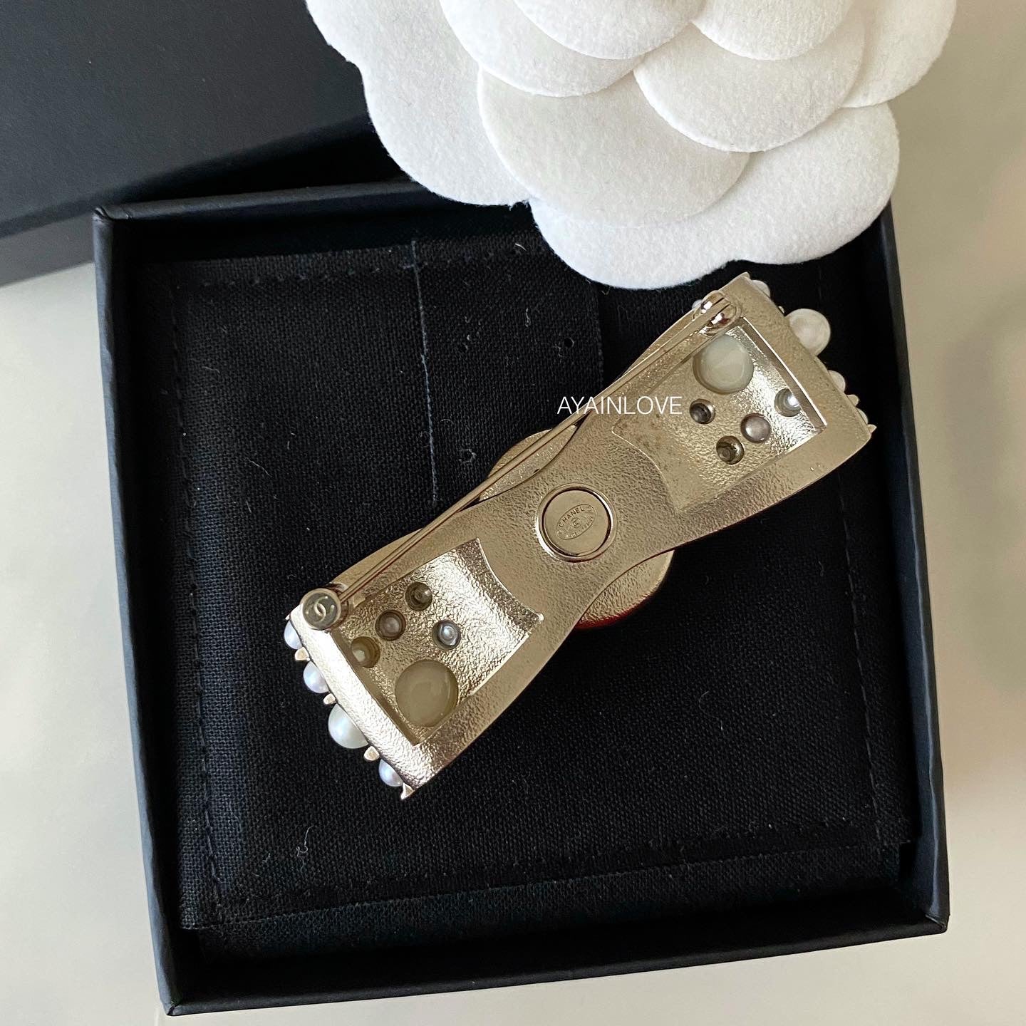 CHANEL Large Ribbon Brooch With Multi Colour Pearl And Crystal And Gold Hardware