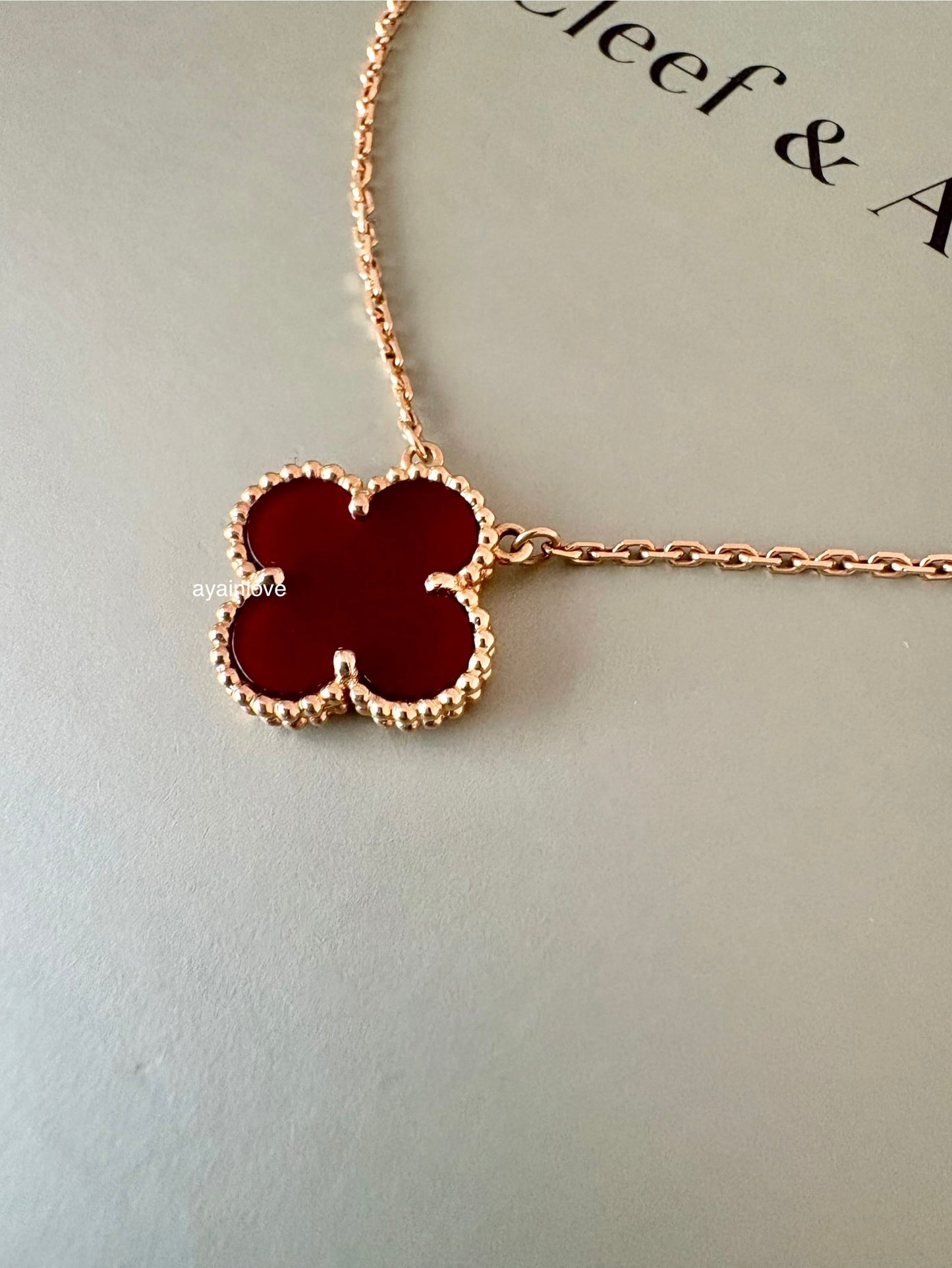 VAN CLEEF ARPELS VCA 18KT Yellow Gold Carnelian Vintage Alhambra Pendant Necklace