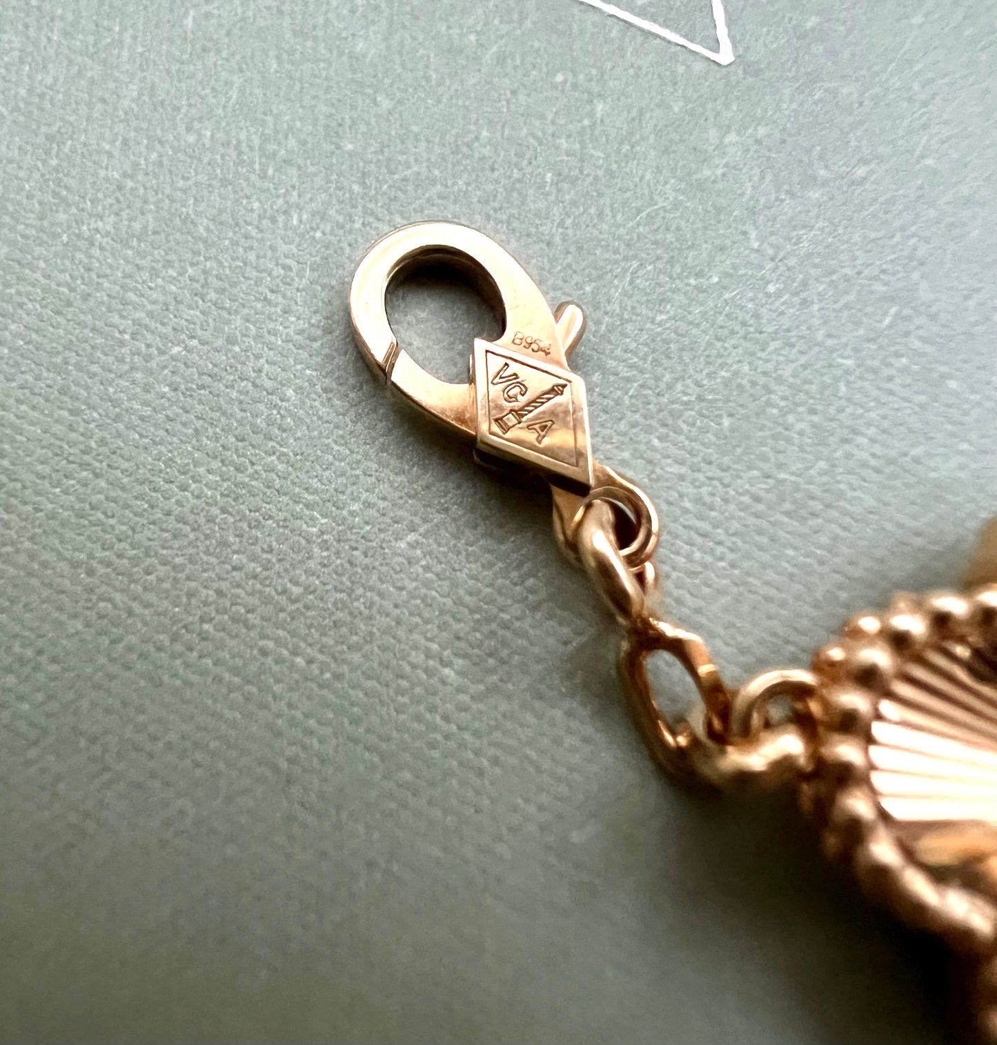 Van Cleef Arpels VCA 5 Motifs Bracelet Guilloche 18KT Yellow Gold Vintage Alhambra