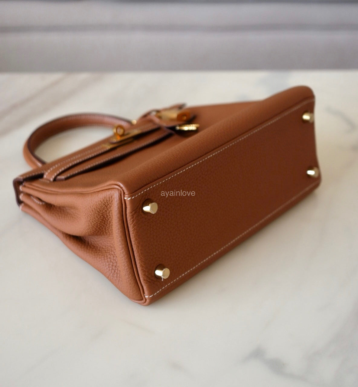 HERMES Kelly 25 Gold Togo Retourne Gold Hardware D Stamp