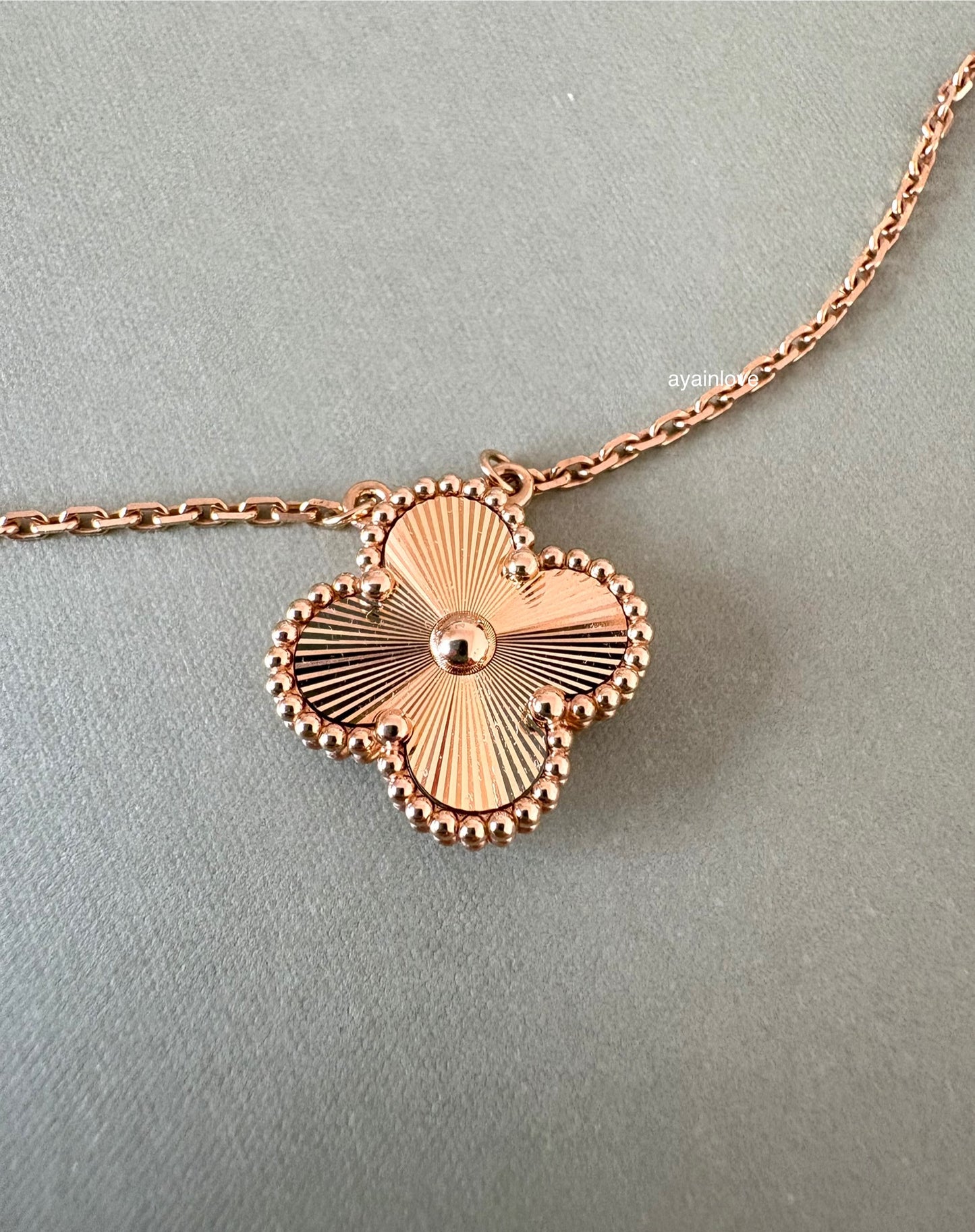 VAN CLEEF ARPELS VCA 18KT Yellow Gold Guilloche Vintage Alhambra Pendant Necklace