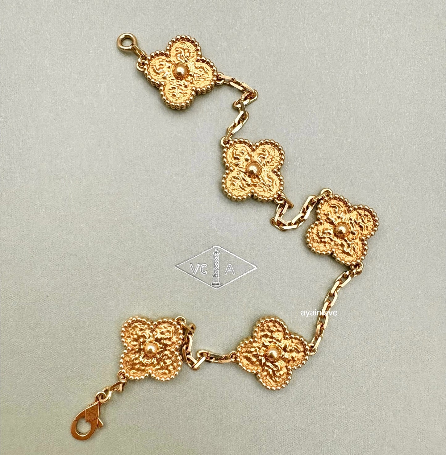 Van Cleef Arpels VCA 5 Motifs Bracelet Hammered 18KT Yellow Gold Vintage Alhambra