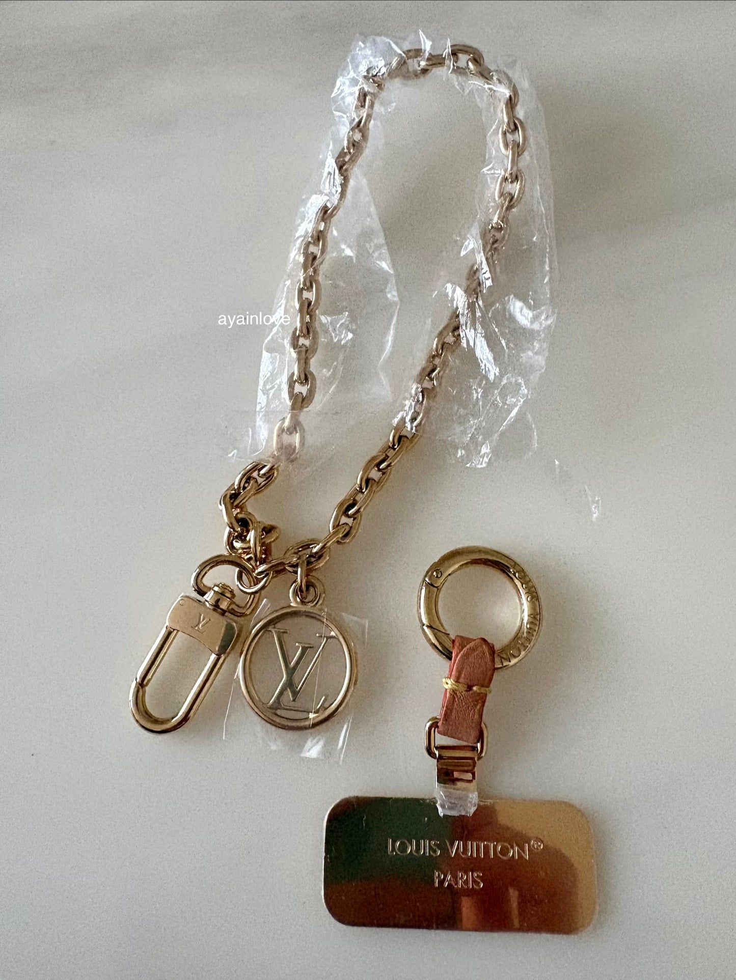 LV LOUIS VUITTON Monogram Phone-Card-Key Holder Gold Hardware