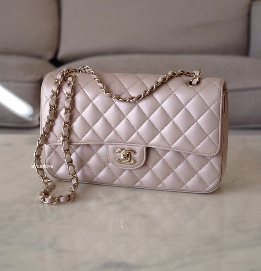 CHANEL 19S Iridescent Beige Lambskin Medium/Large Classic Flap Light Gold Hardware