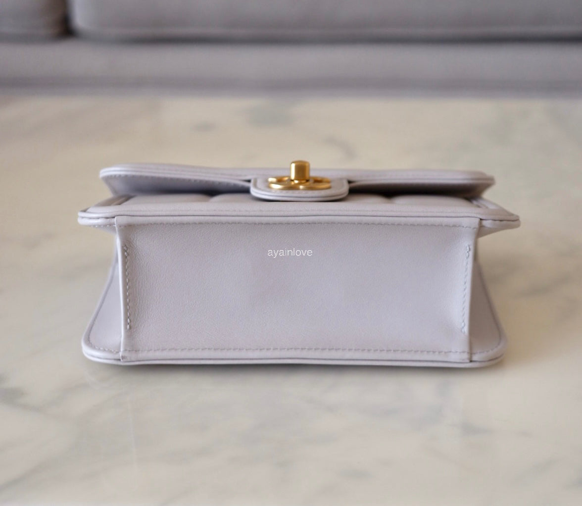 CHANEL 2025 Light Grey Lambskin Microchipped Quilted Chocolate Bar Mini Flap Bag Brushed Gold Hardware
