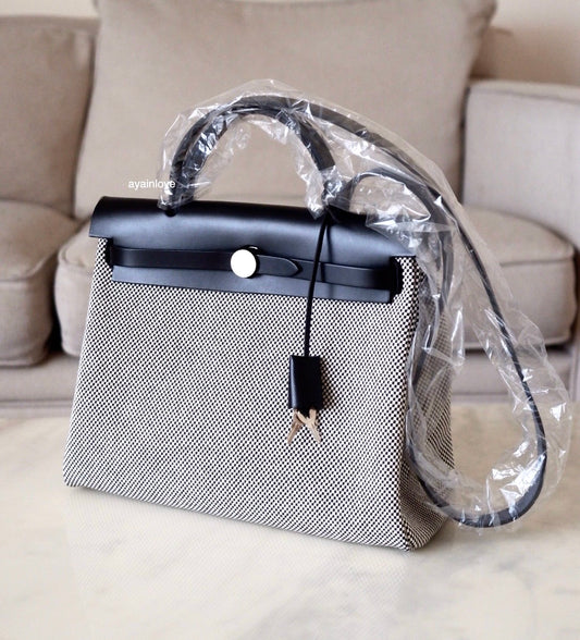 HERMES Herbag Zip 31 Vache Hunter Ecru Noir Palladium Hardware U Stamp
