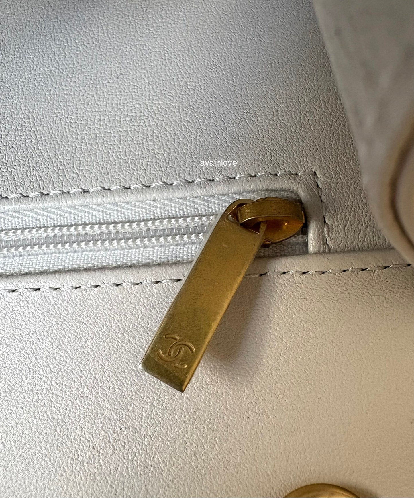 CHANEL 2025 Light Grey Lambskin Microchipped Quilted Chocolate Bar Mini Flap Bag Brushed Gold Hardware