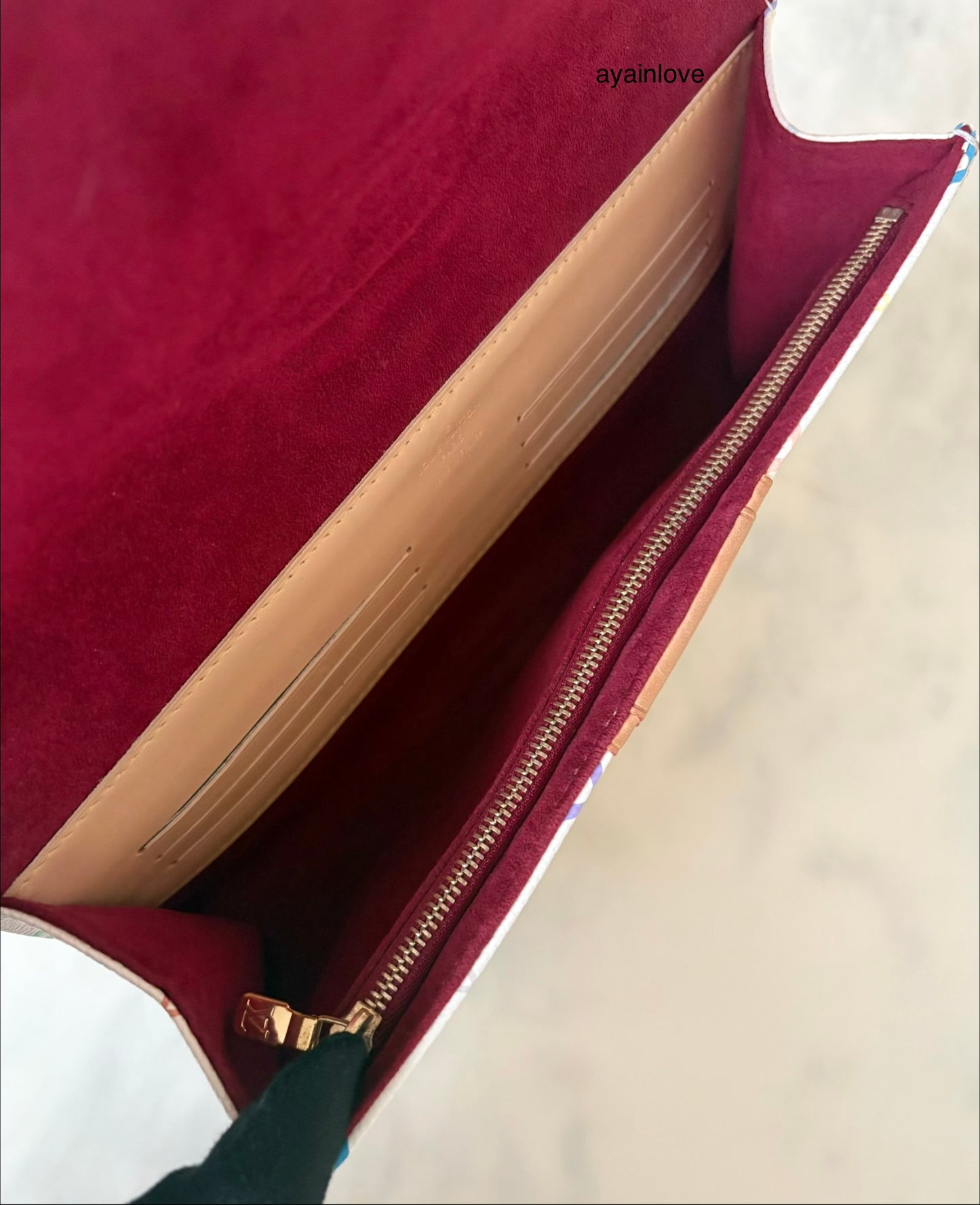 LOUIS VUITTON Courtney White Multicolour Murakami Clutch Bag Gold Hardware