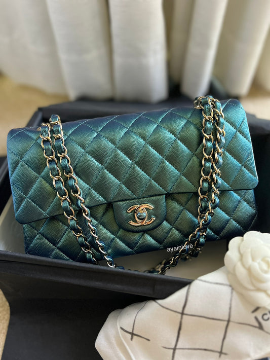 CHANEL 22P Iridescent Green Caviar Medium/Large Classic Flap Light Gold Hardware