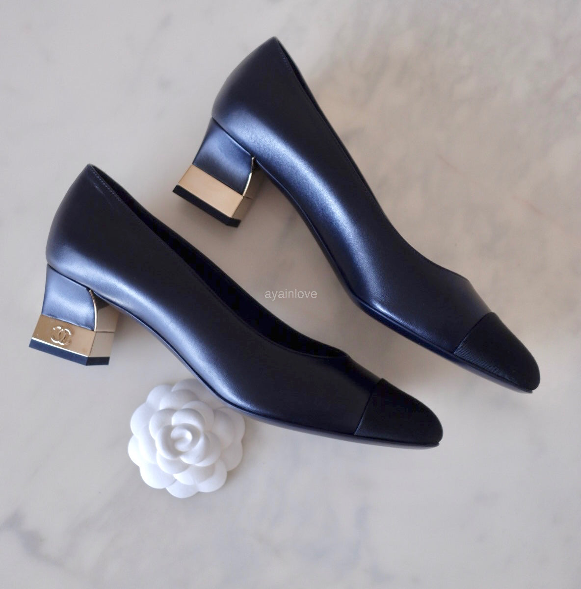 CHANEL 20A Black & Dark Navy Grosgrain Lambskin Pumps CC Heel Shoes Size 38 EU