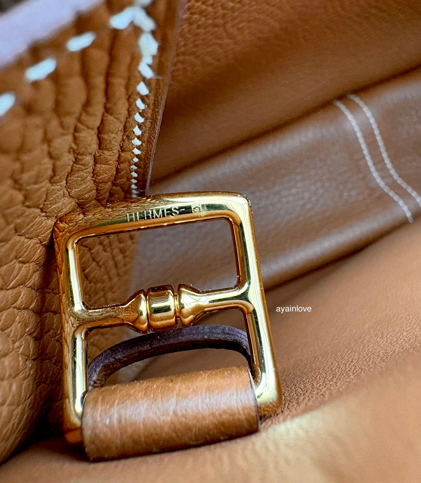 HERMES Halzan 31 Gold Clemence Gold Hardware D Stamp