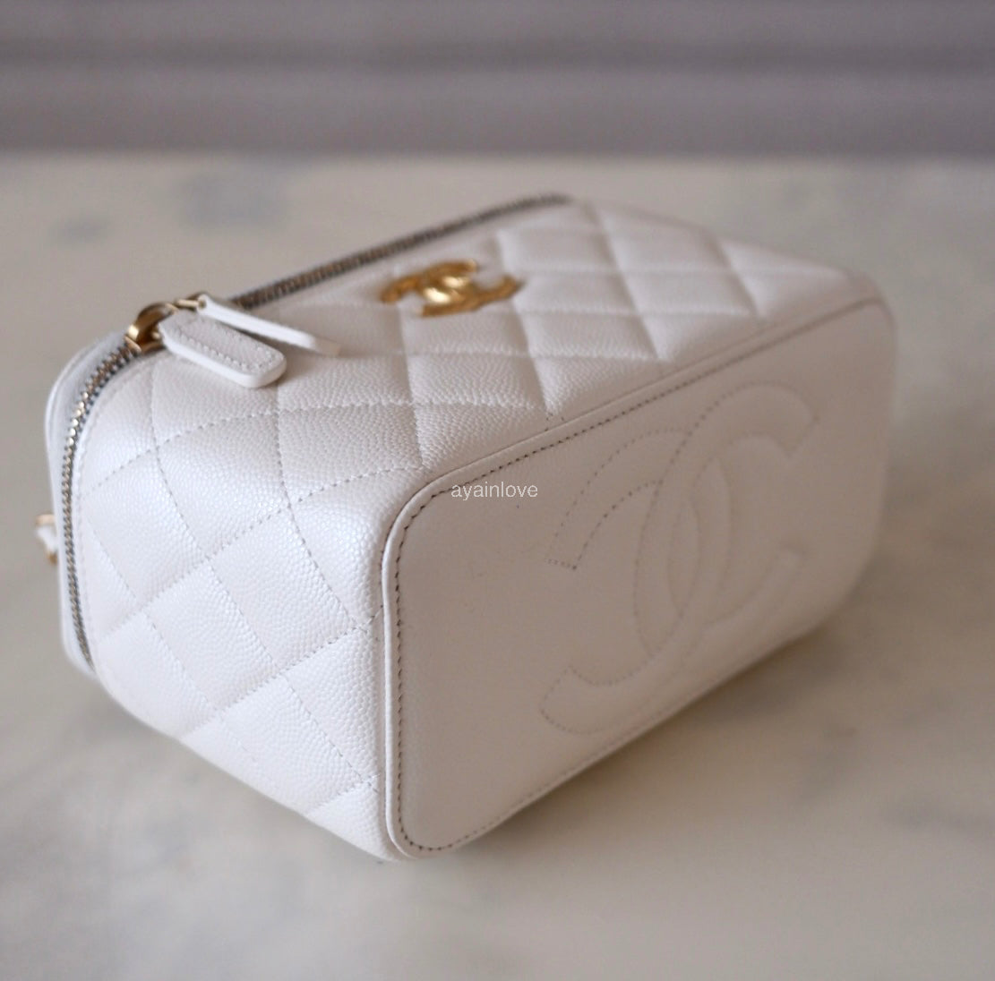 CHANEL Iridescent White Caviar Rectangular Vanity on Adjustable Chain Strap Oversized CC Gold Hardware