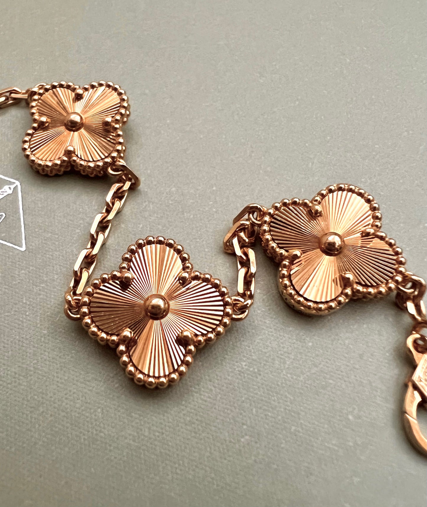 Van Cleef Arpels VCA 5 Motifs Bracelet Guilloche 18KT Yellow Gold Vintage Alhambra