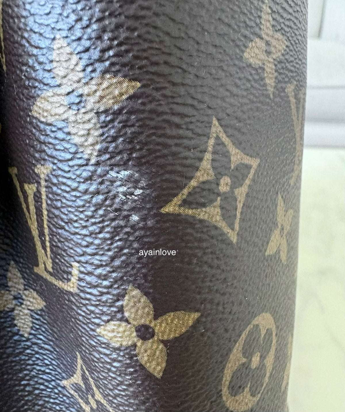 LOUIS VUITTON LV NeoNoe MM Pink Monogram Bucket Bag Gold Hardware
