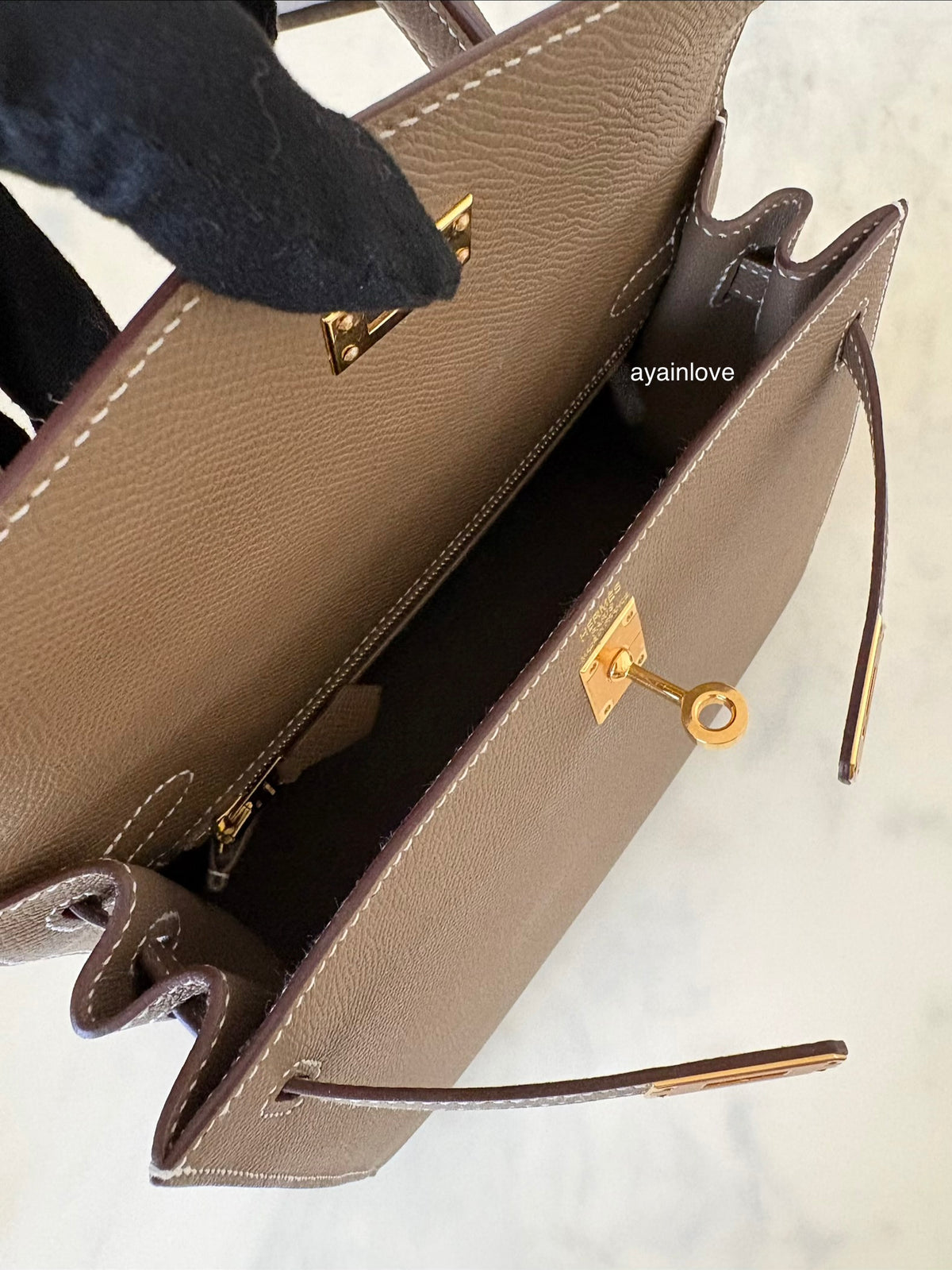 HERMES Kelly 25 Etoupe Epsom Bag Gold Hardware W Stamp