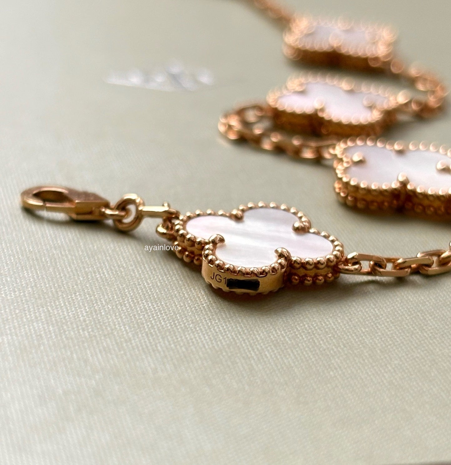 Van Cleef Arpels VCA 5 Motifs Bracelet White Mother of Pearl MOP 18KT Yellow Gold Vintage Alhambra