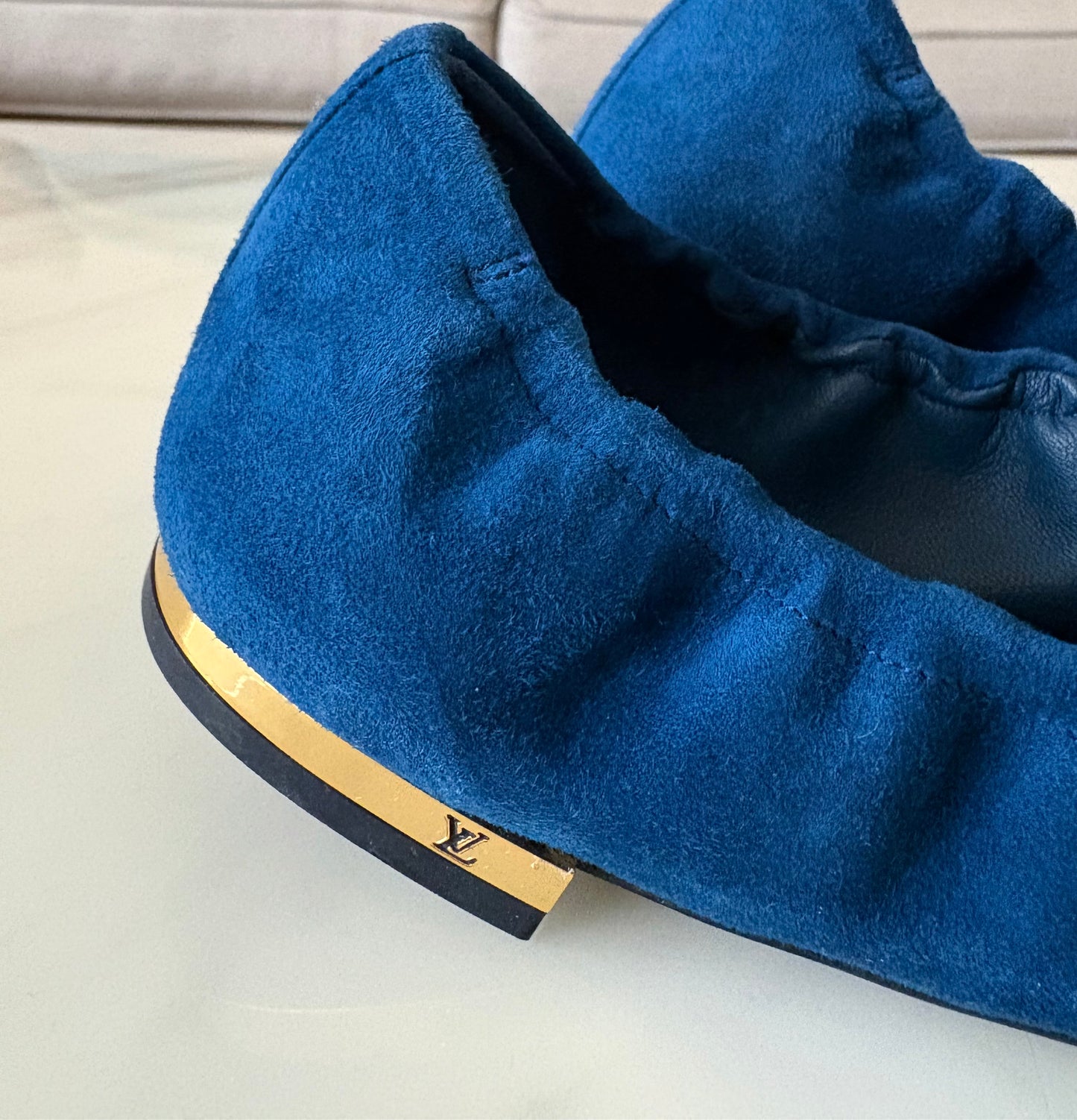LOUIS VUITTON Blue Pompom Velvet Calfskin Flirty Ballet Flat Sz 38