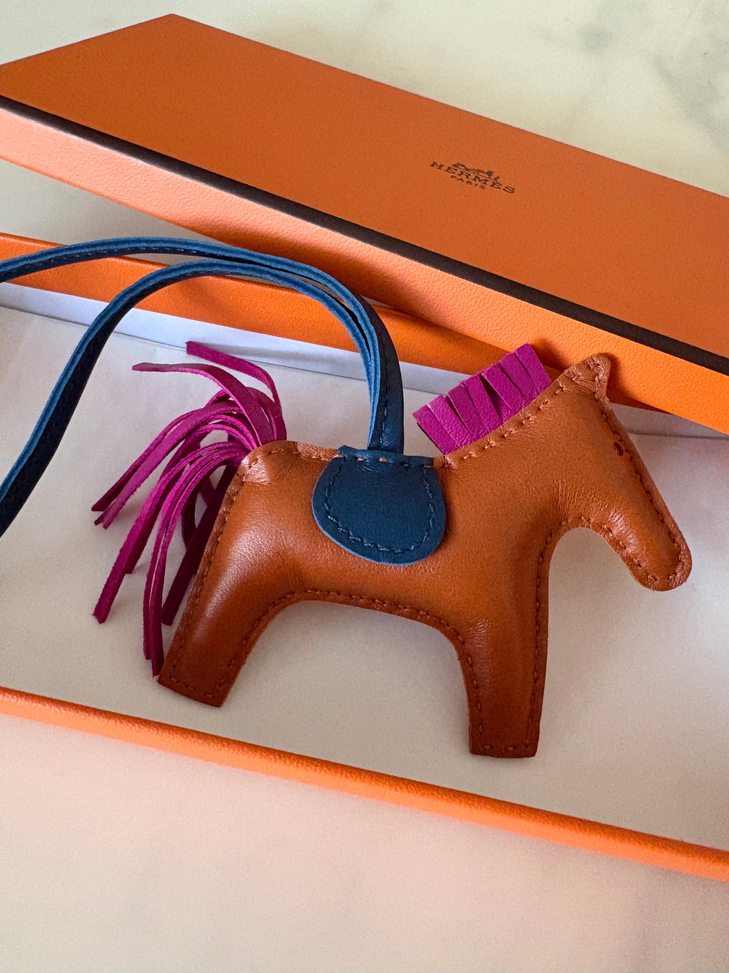 HERMES Rodeo PM Tricolour Pain D’epice/Rose Pourpre/Bleu de Malte Bag Charm