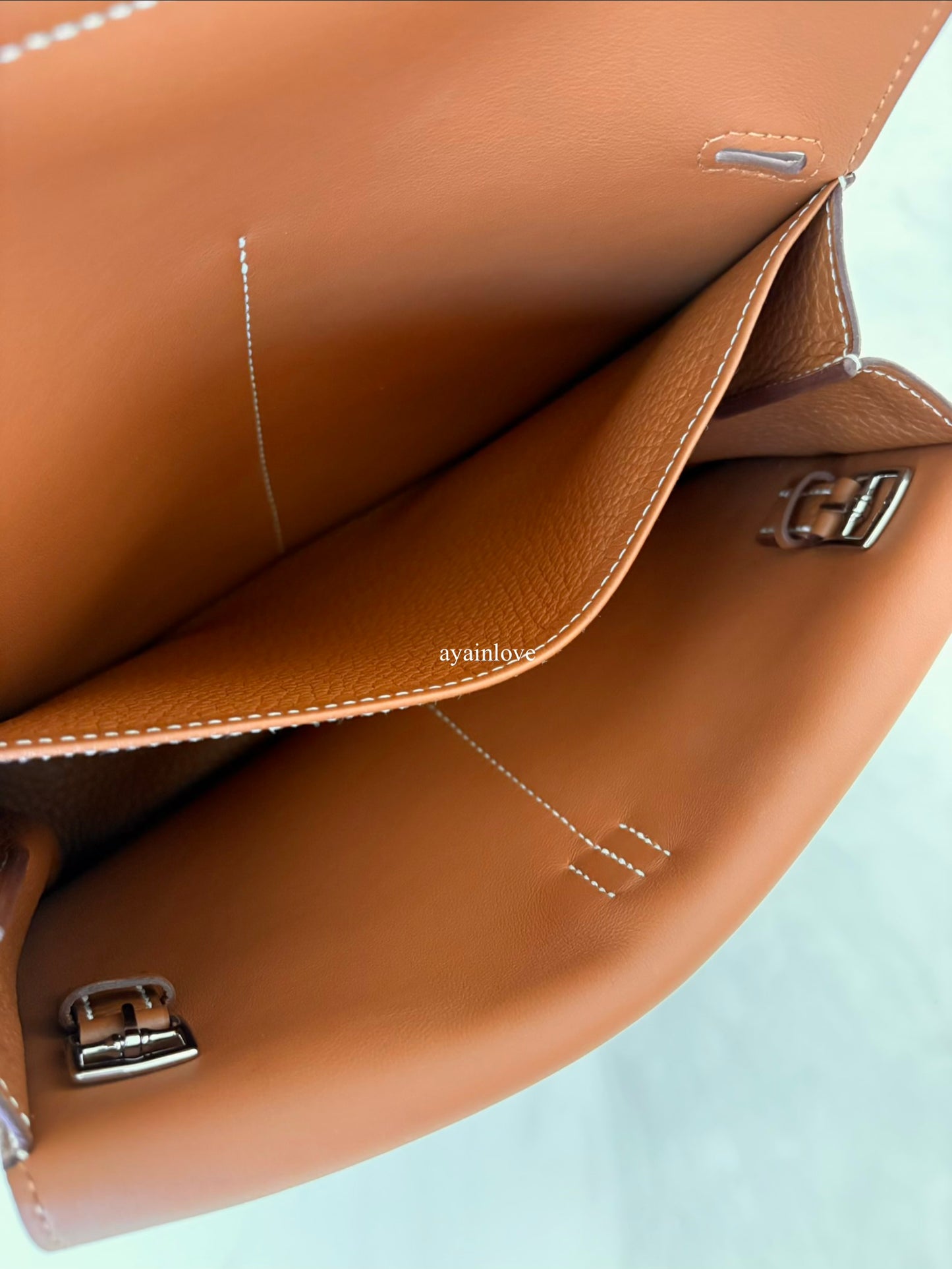 HERMES Halzan 25 Gold Clemence Palladium Hardware B Stamp