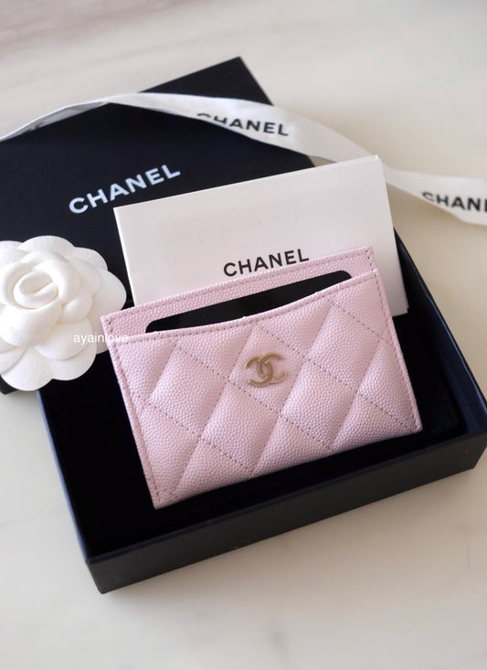 CHANEL 22P Light Pink Rose Clair Caviar Flat Card Holder Light Gold Hardware