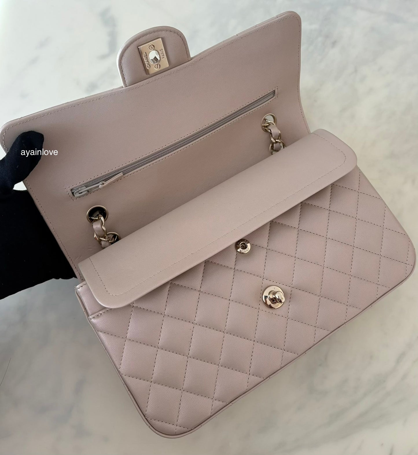 CHANEL 19S Iridescent Beige Lambskin Medium/Large Classic Flap Light Gold Hardware