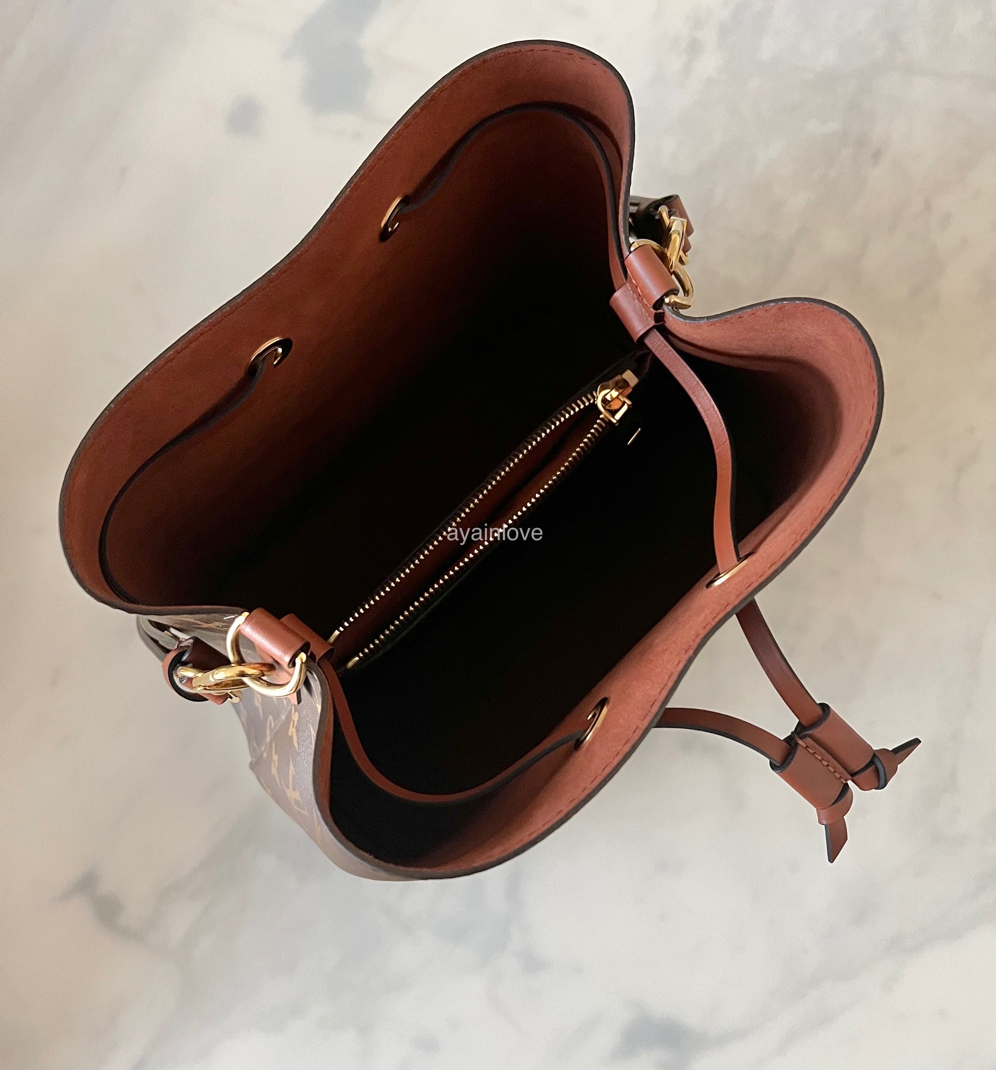 LOUIS VUITTON LV Neo Noe Caramel Brown Monogram Bucket Bag Gold Hardware  2021