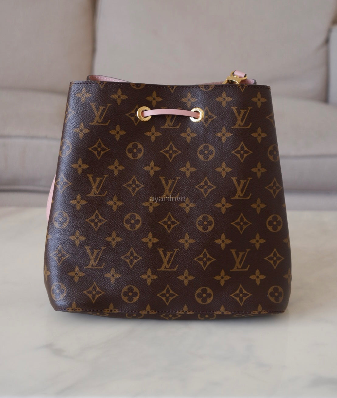 LOUIS VUITTON LV NeoNoe MM Pink Monogram Bucket Bag Gold Hardware