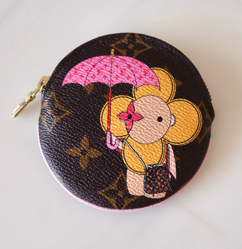 LV LOUIS VUITTON Animation Holiday 2019 Japan Limited Round Coin Purse Vivienne Gold Hardware