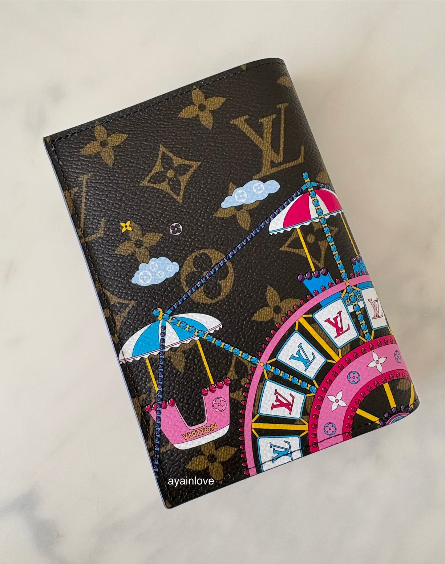 LV LOUIS VUITTON Animation Holiday 2020 Ferris Wheel Limited Vivienne Passport Cover Wallet